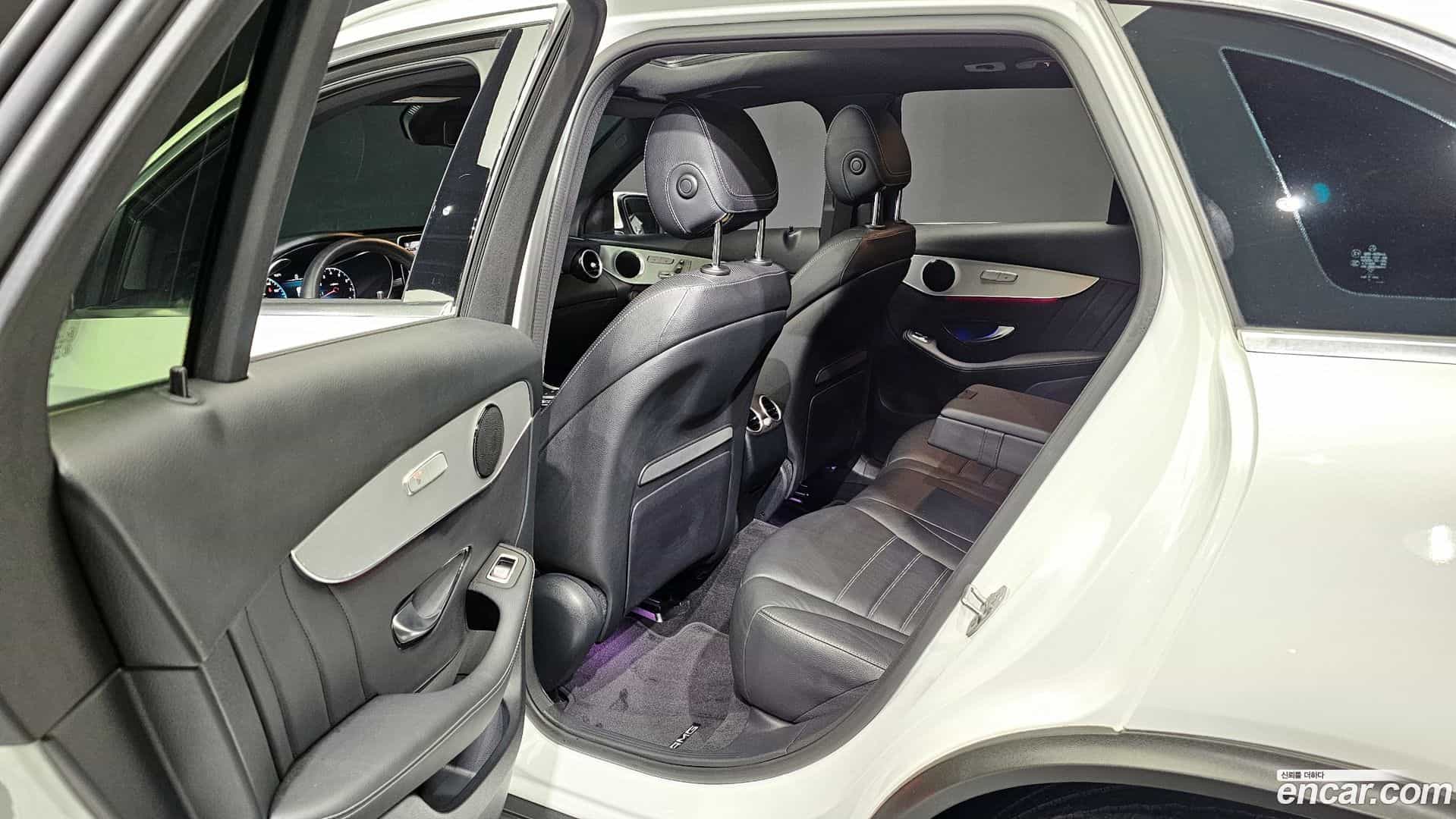 GLC-Class Mercedes-Benz 2020.2-OPTION-015