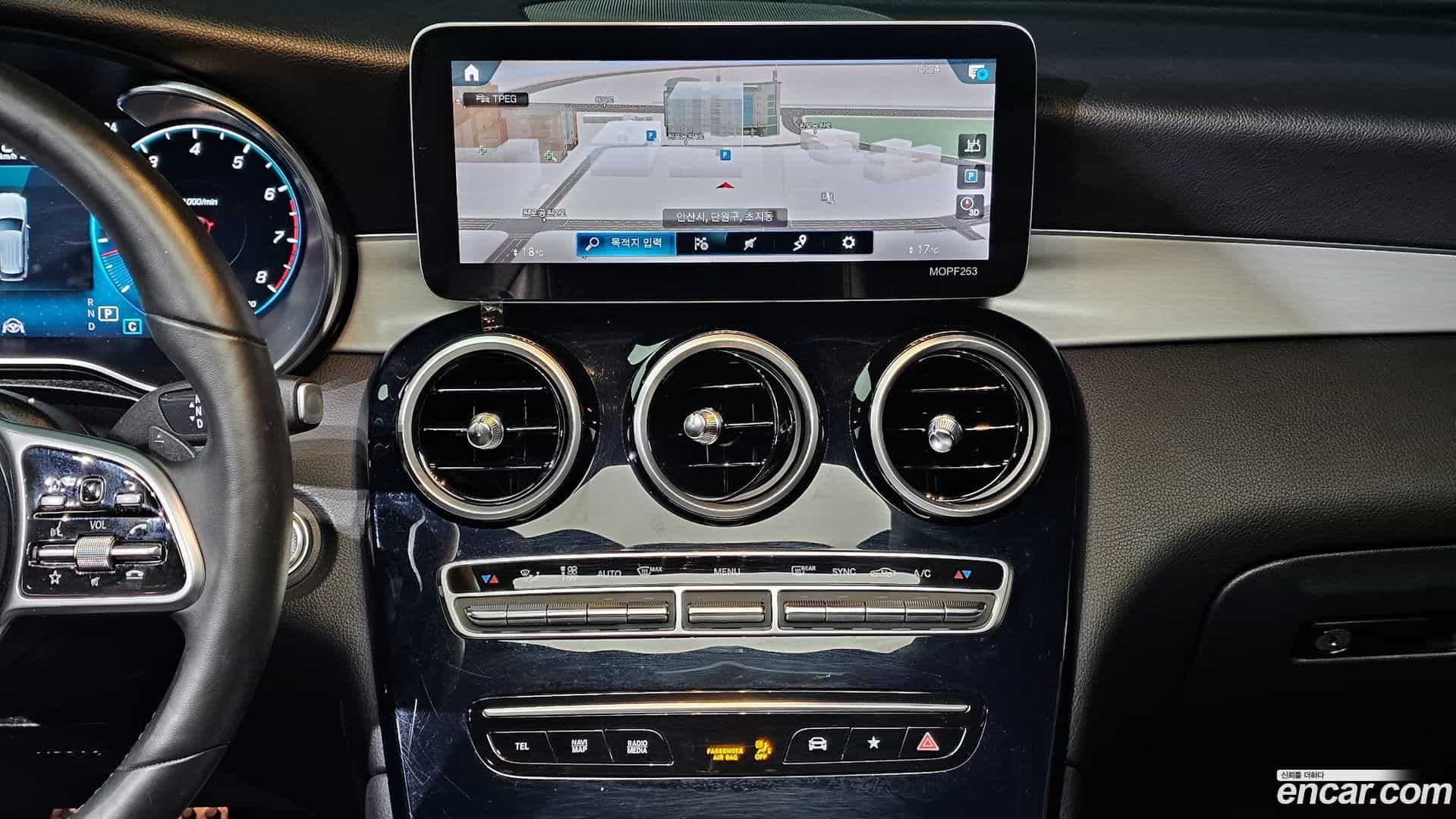 GLC-Class Mercedes-Benz 2020.2-OPTION-023