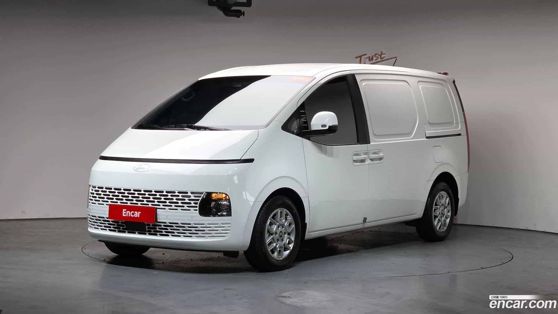 Staria Hyundai 2025.0-THUMBNAIL-011