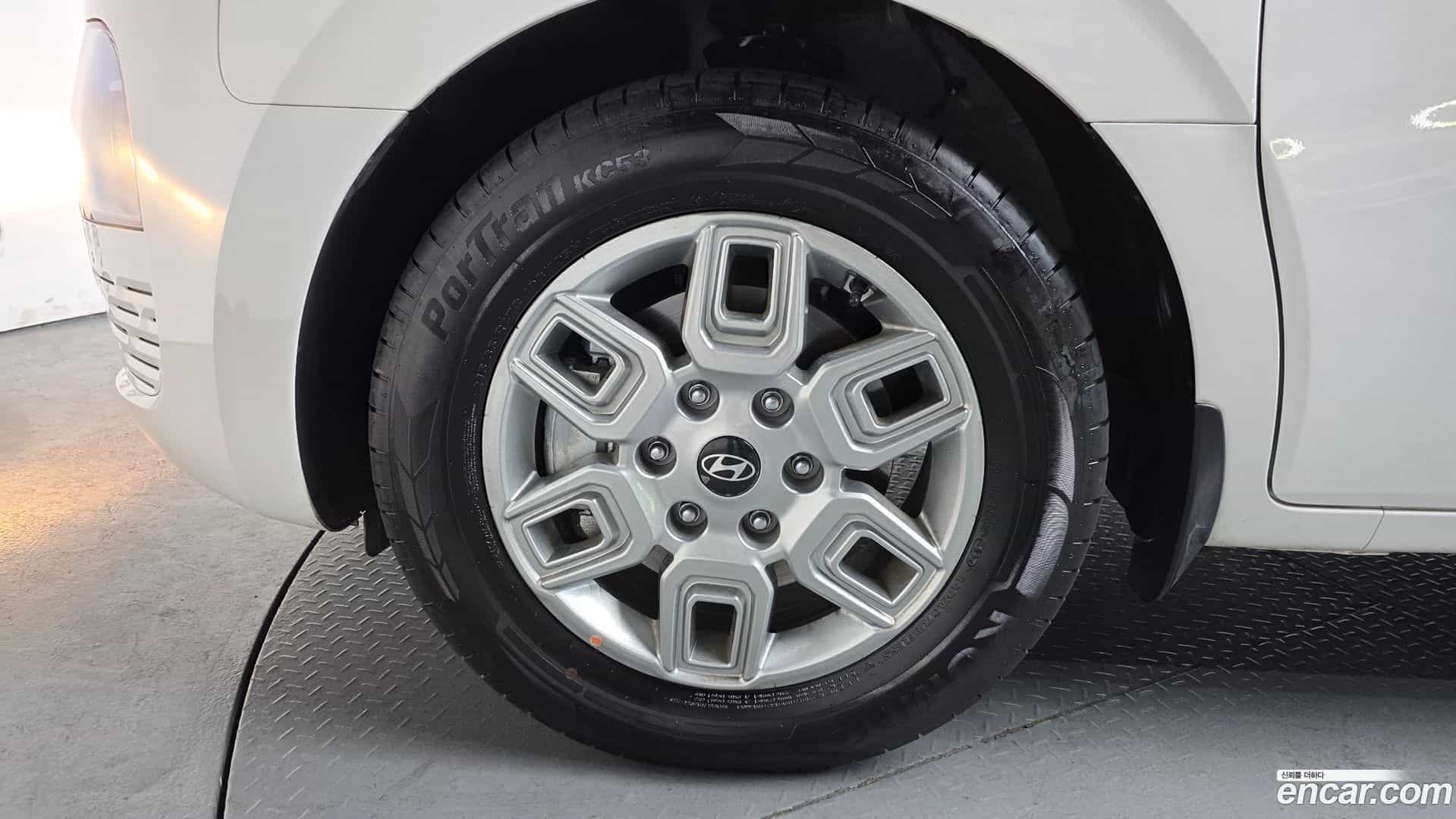 Staria Hyundai 2025.0-OUTER-005