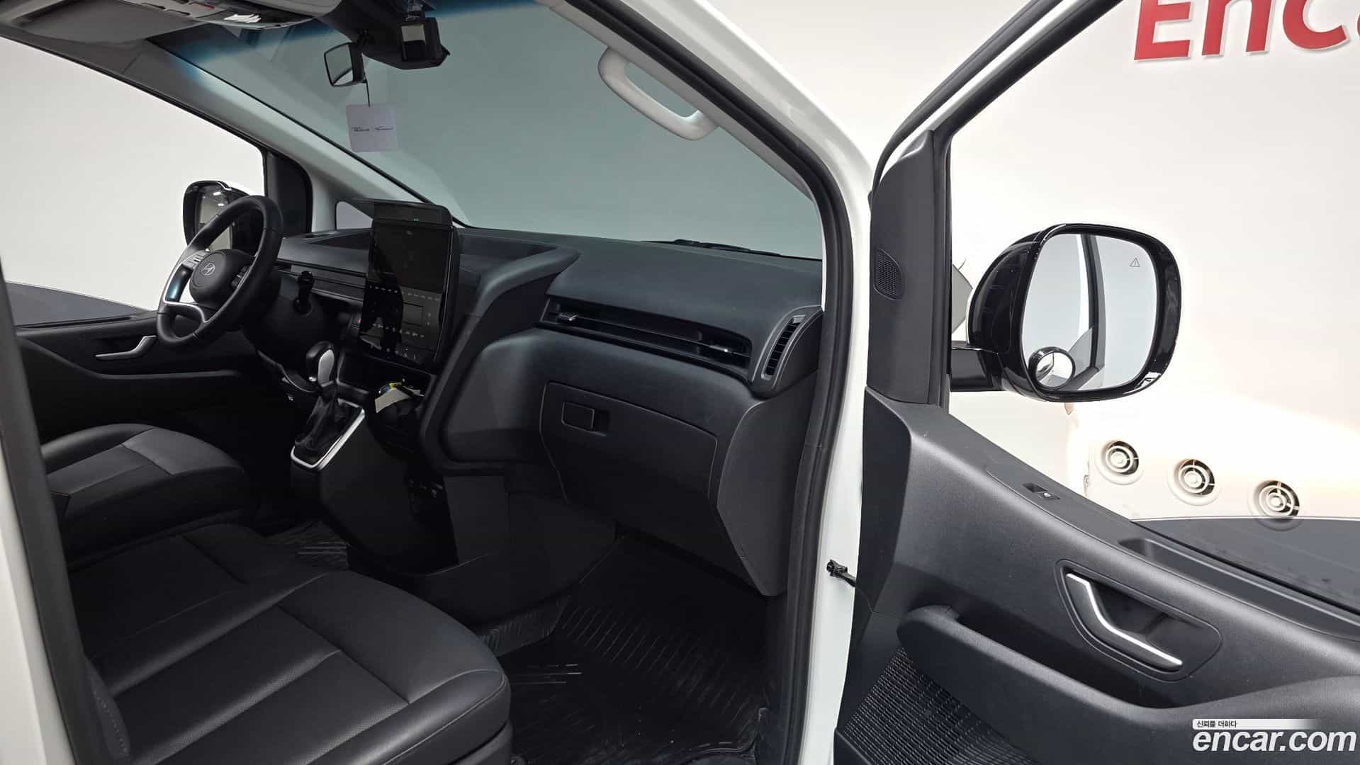 Staria Hyundai 2025.0-INNER-010