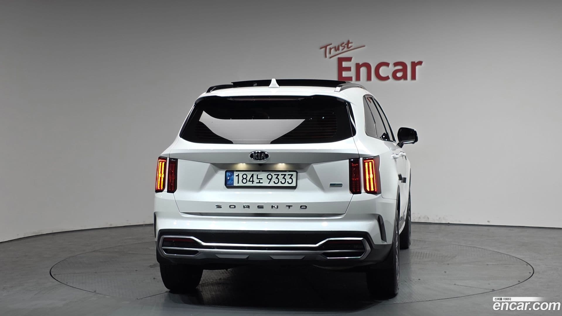 Main__Slider__Photo:Sorento Kia 2021.0-3