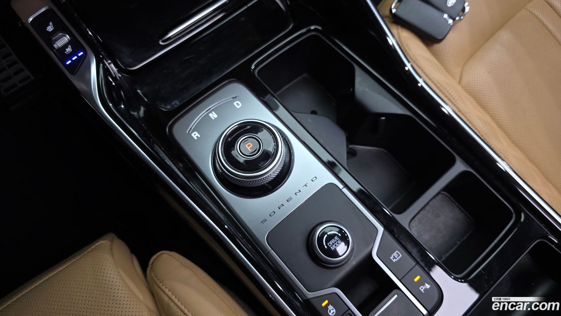 Main__Slider__Photo:Sorento Kia 2021.0-8