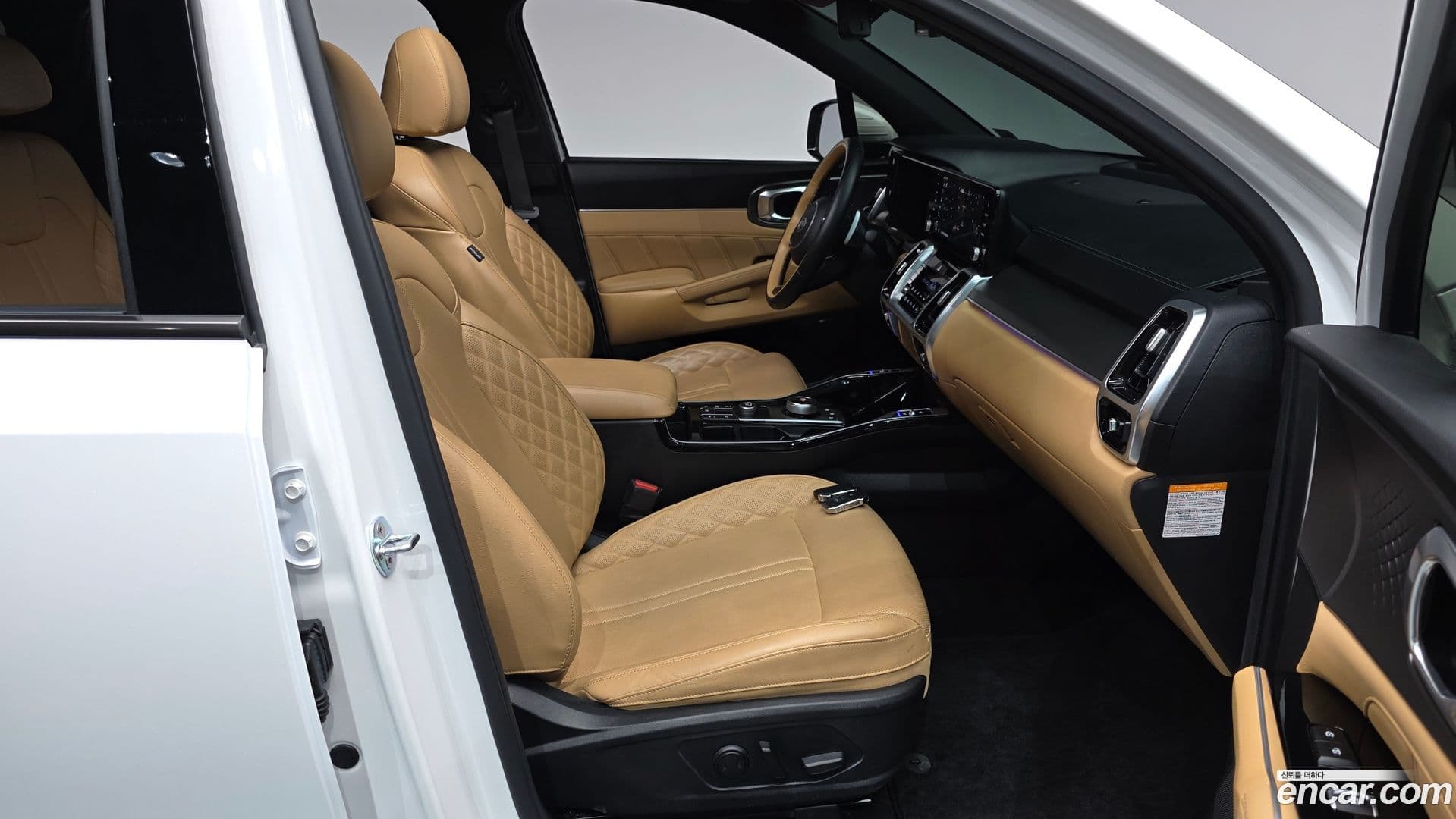 Main__Slider__Photo:Sorento Kia 2021.0-9