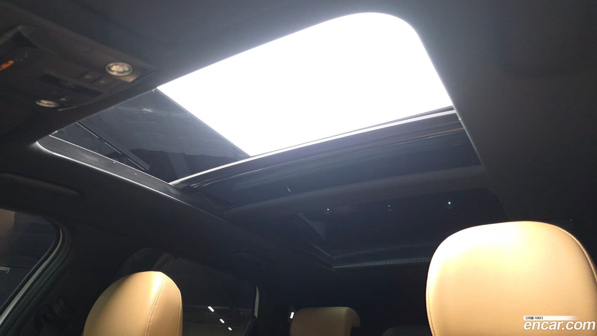 Main__Slider__Photo:Sorento Kia 2021.0-15