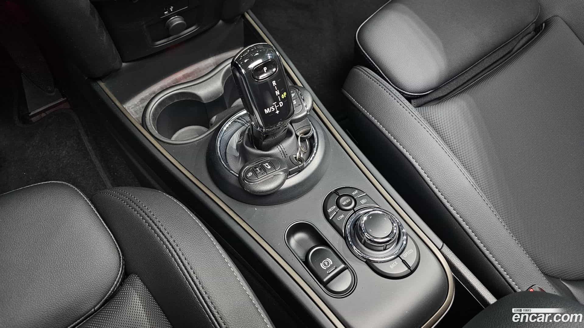 Countryman Mini 2022.10-INNER-009