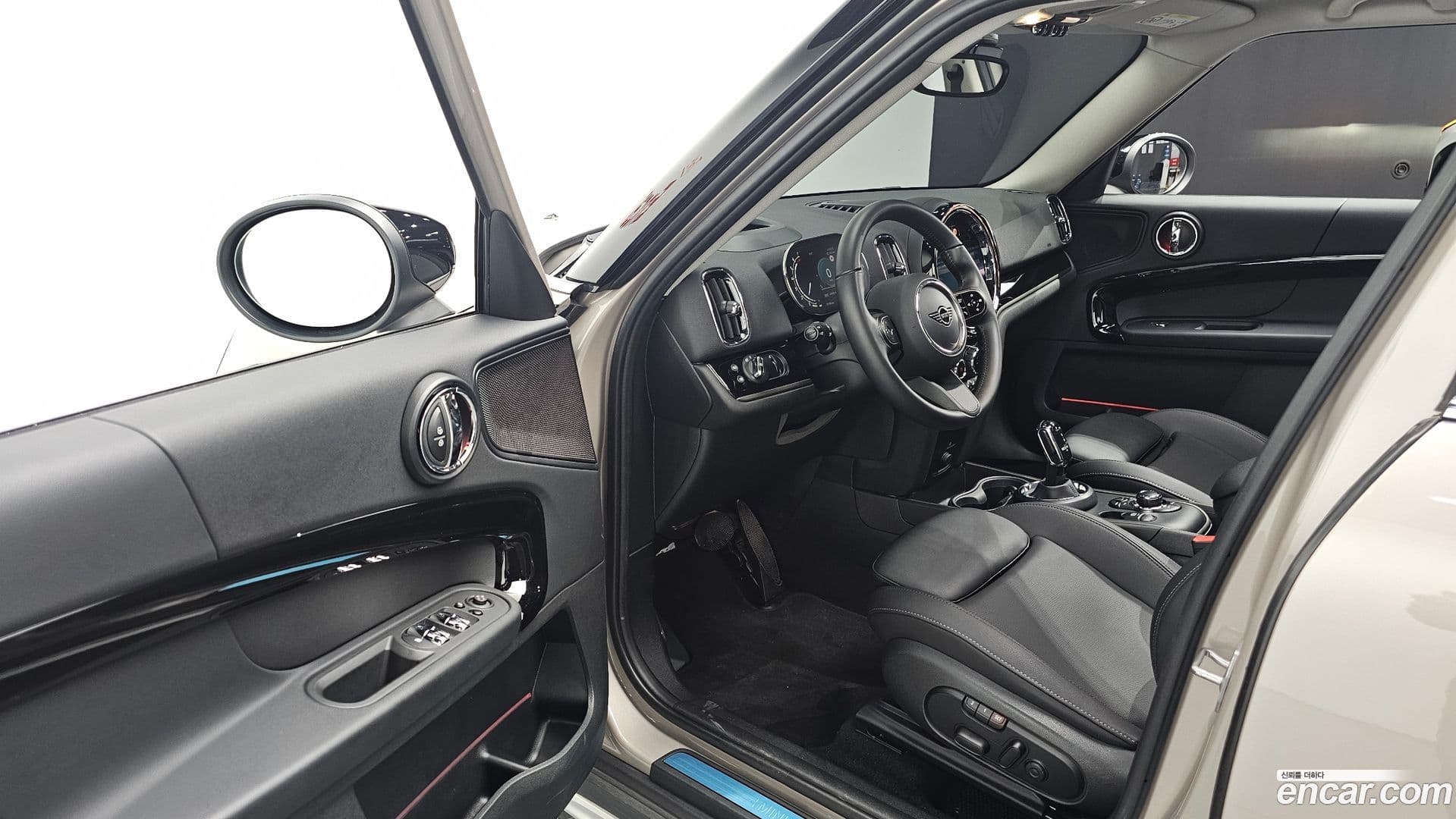 Main__Slider__Photo:Countryman Mini 2022.10-10