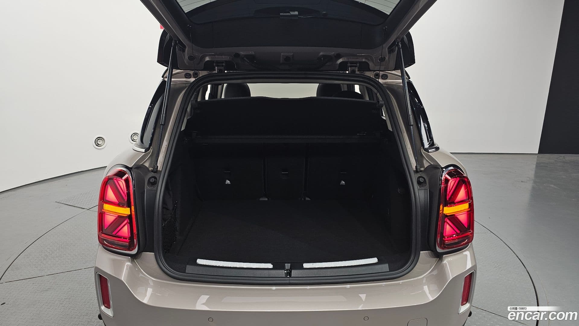 Main__Slider__Photo:Countryman Mini 2022.10-19