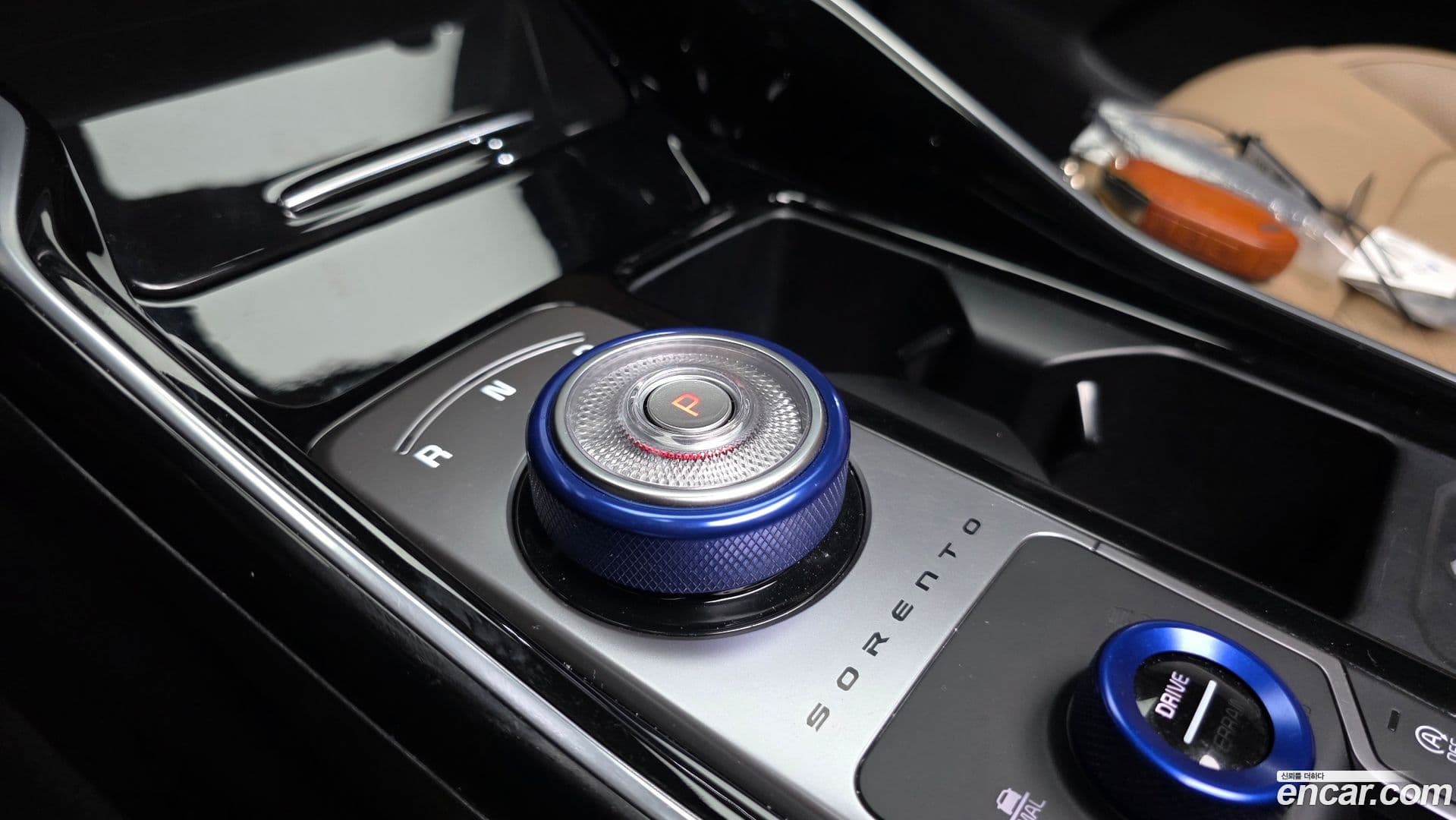 Main__Slider__Photo:Sorento Kia 2025.5-8