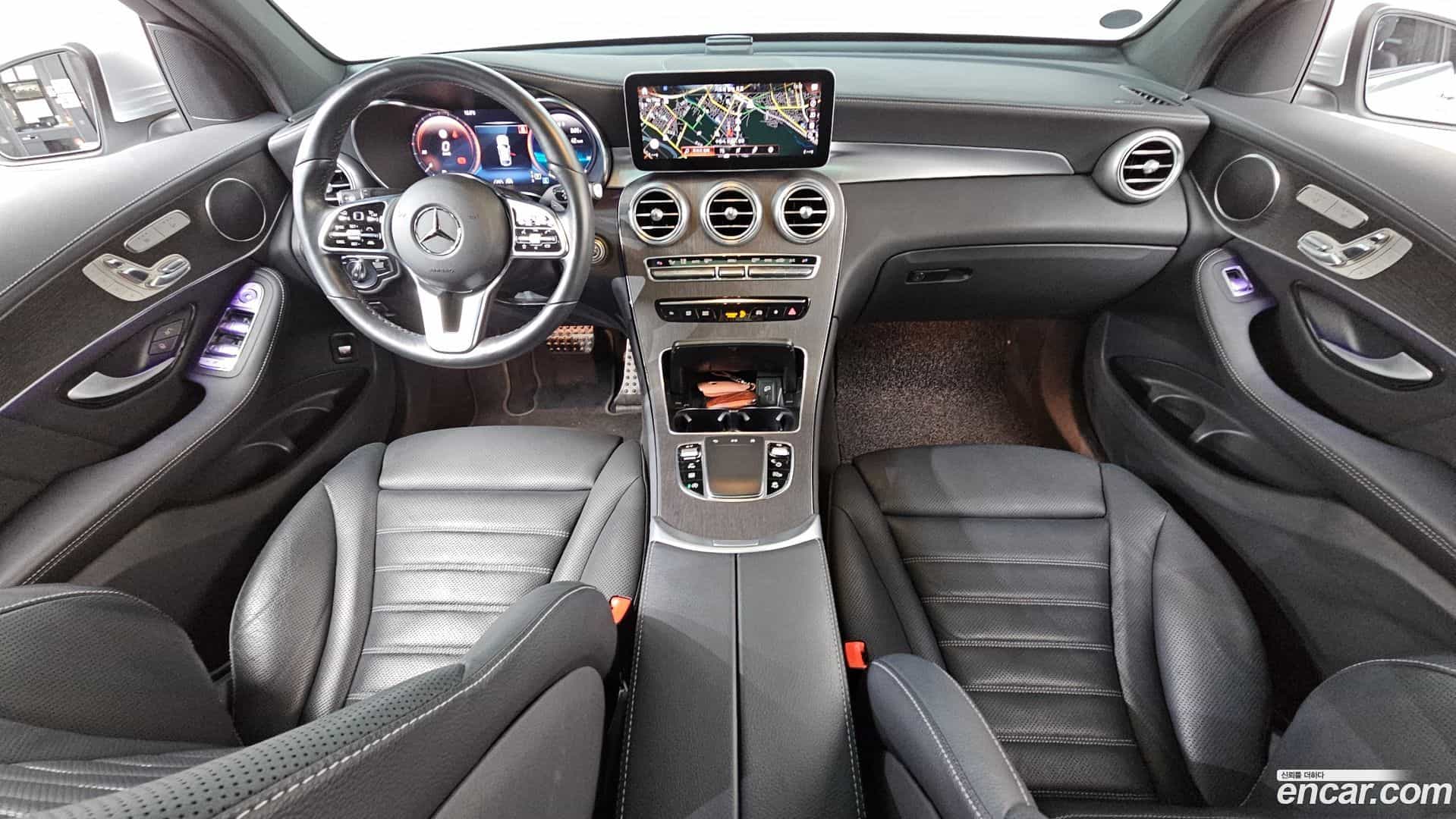 GLC-Class Mercedes-Benz 2023.4-INNER-007