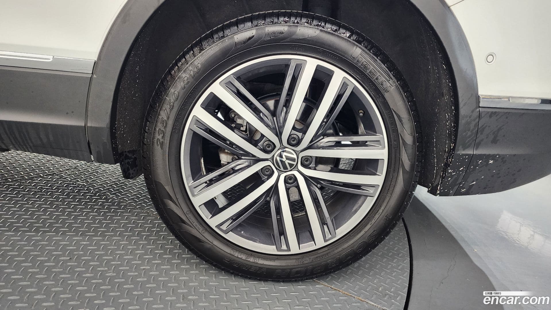 Main__Slider__Photo:Tiguan Volkswagen 2024.6-4