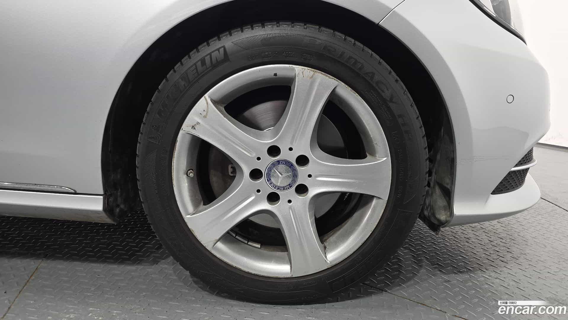 E-Class Mercedes-Benz 2013.11-OUTER-005