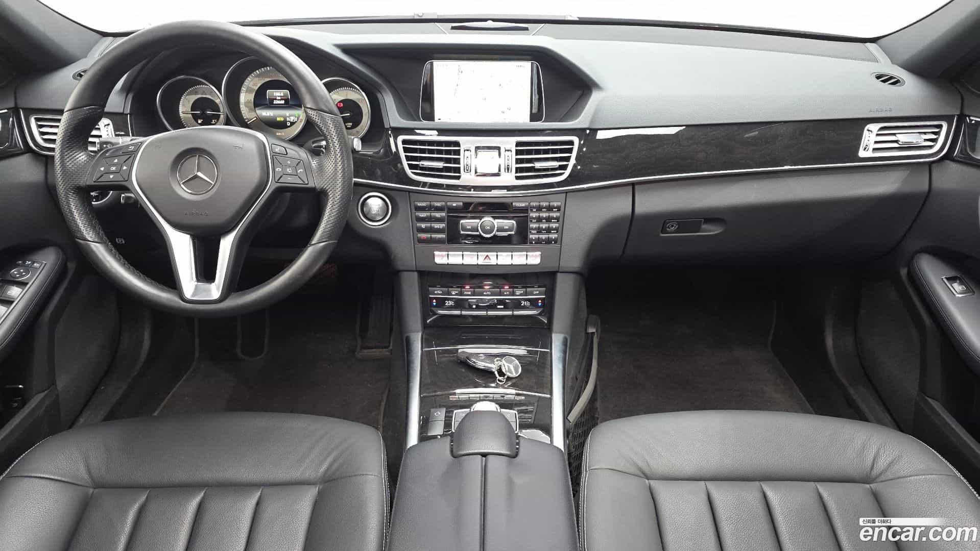 E-Class Mercedes-Benz 2013.11-INNER-007