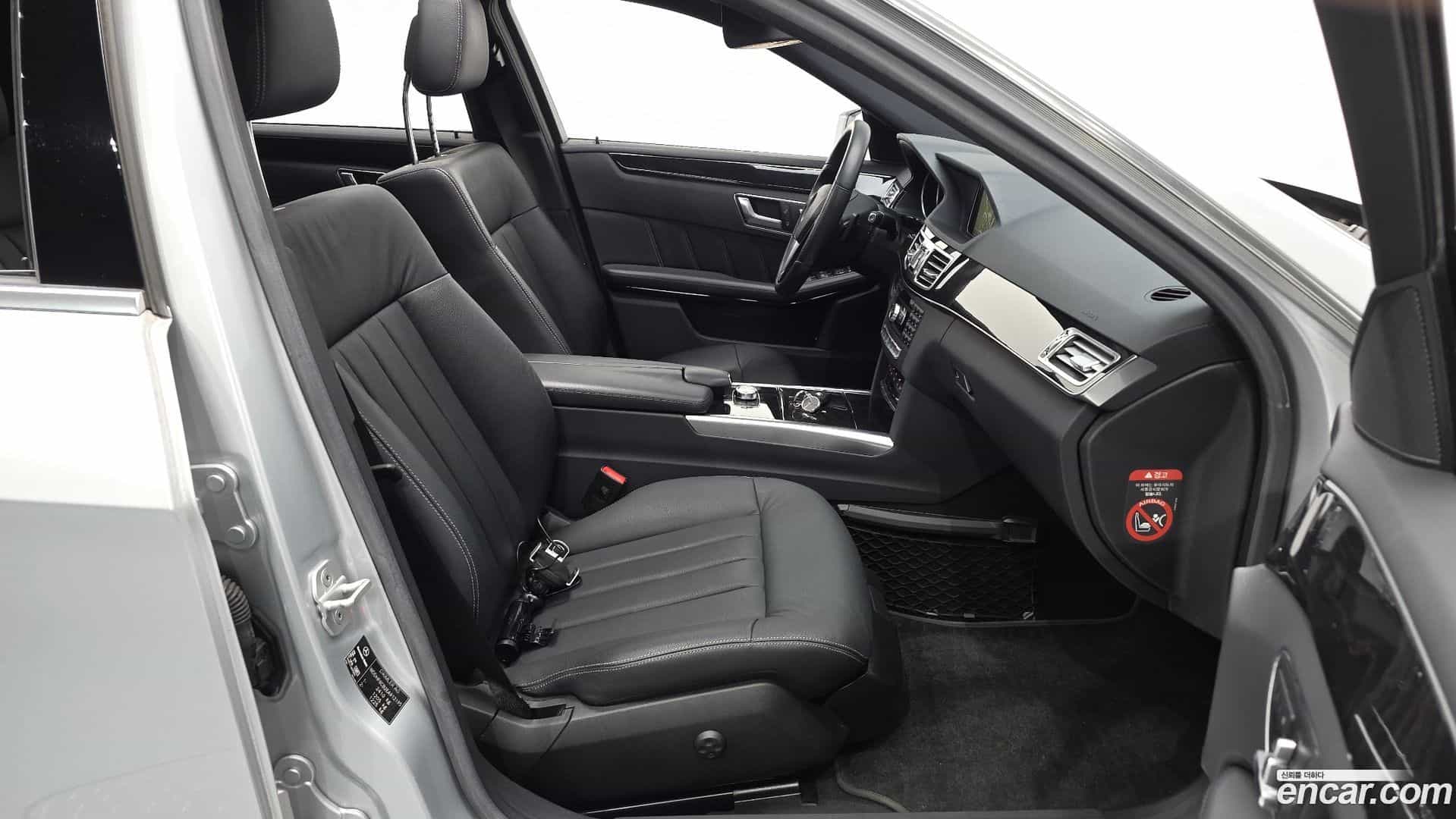 E-Class Mercedes-Benz 2013.11-INNER-010