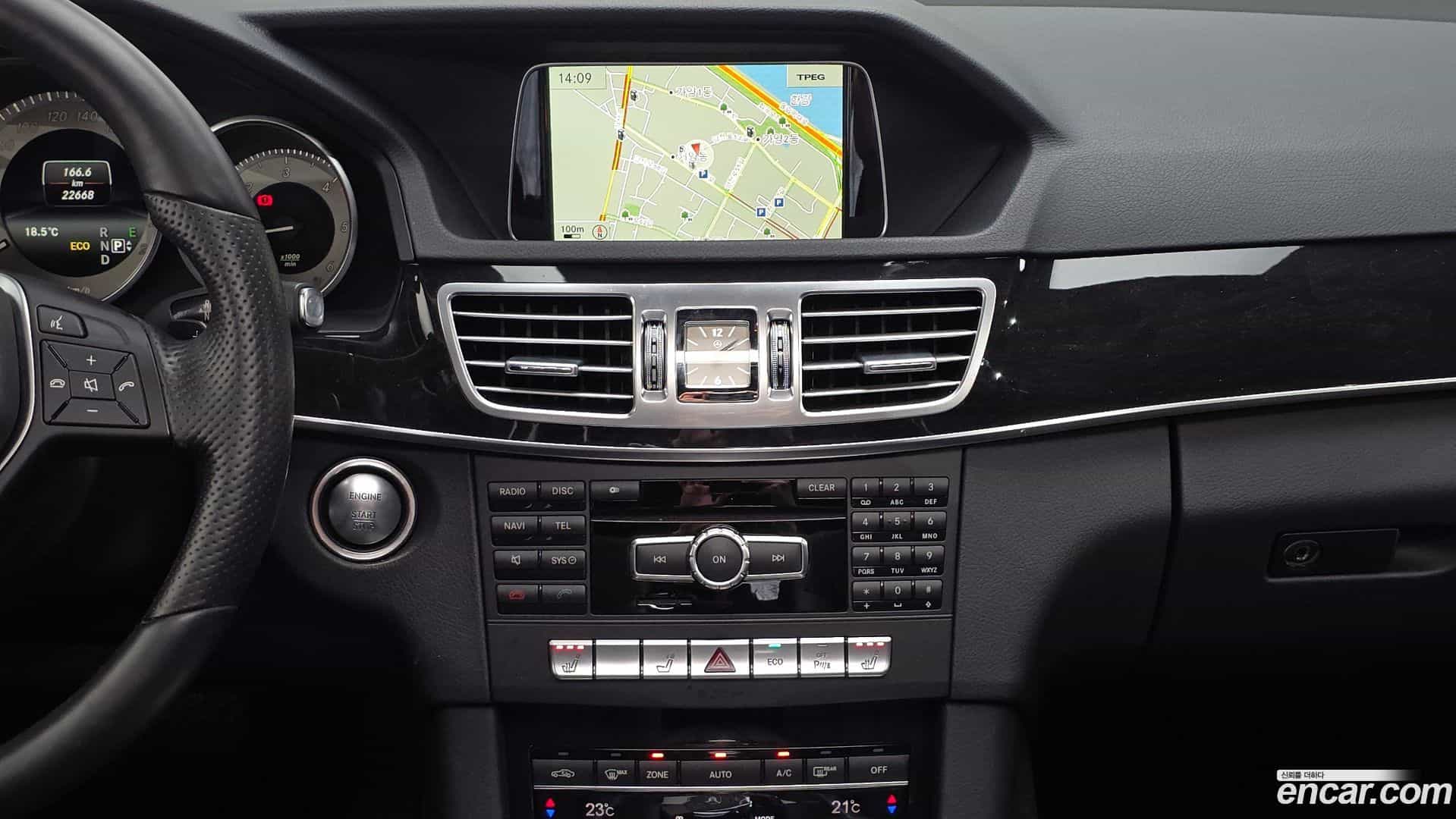 E-Class Mercedes-Benz 2013.11-OPTION-018