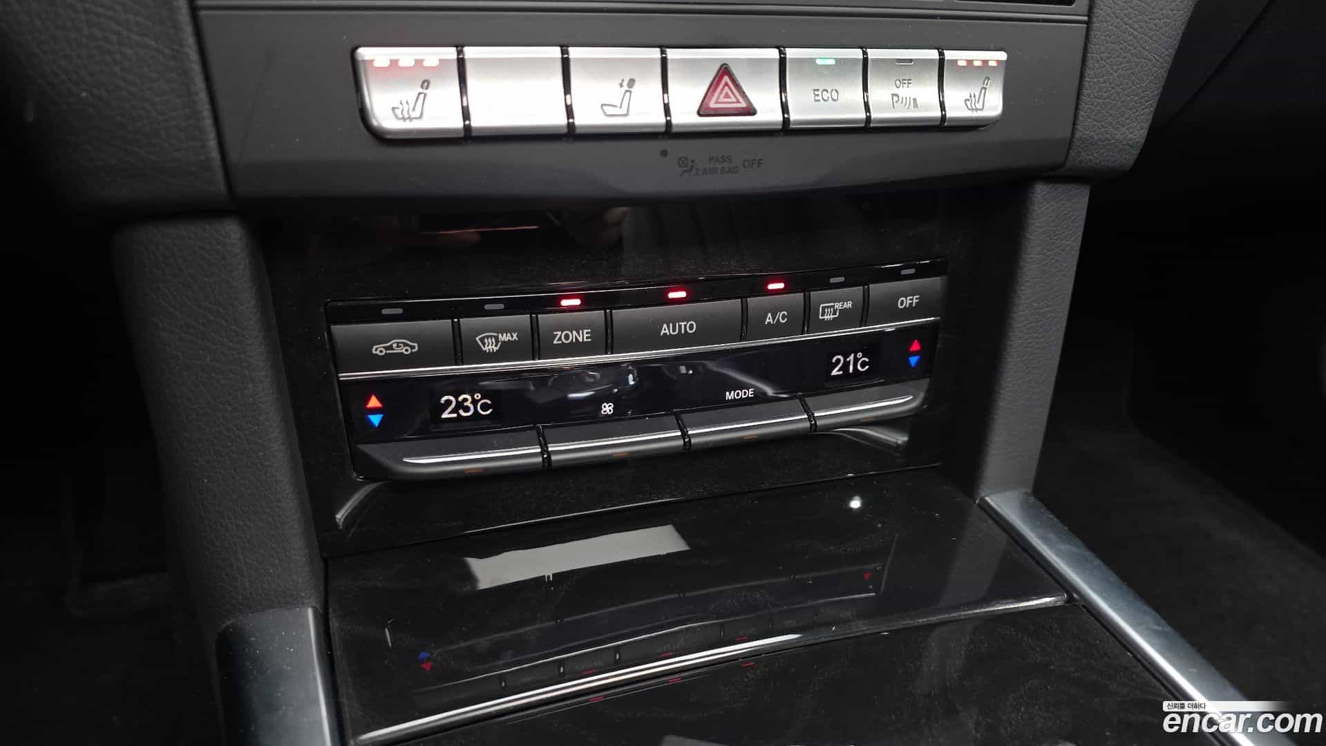 E-Class Mercedes-Benz 2013.11-OPTION-020