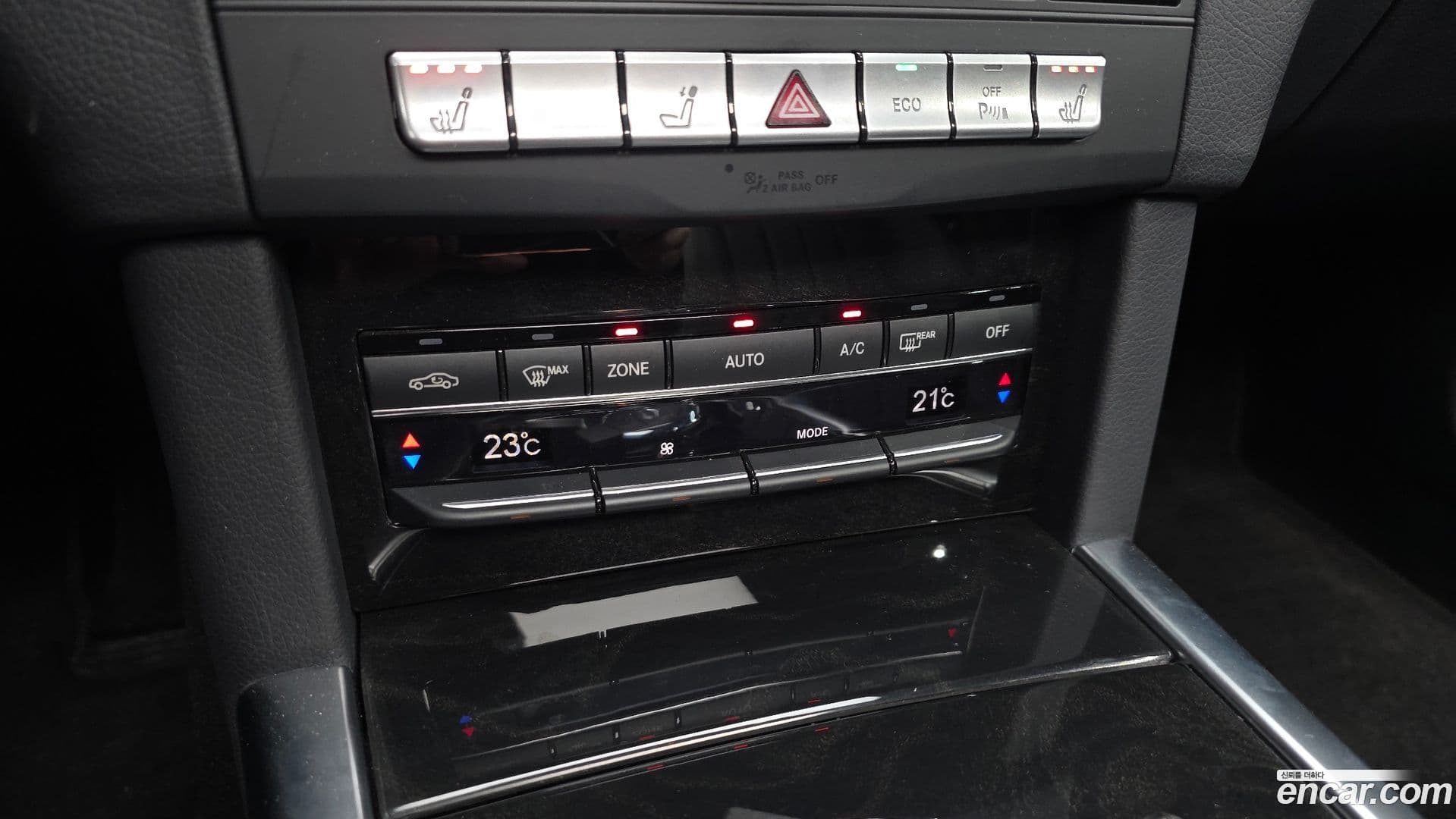 Main__Slider__Photo:E-Class Mercedes-Benz 2013.11-15