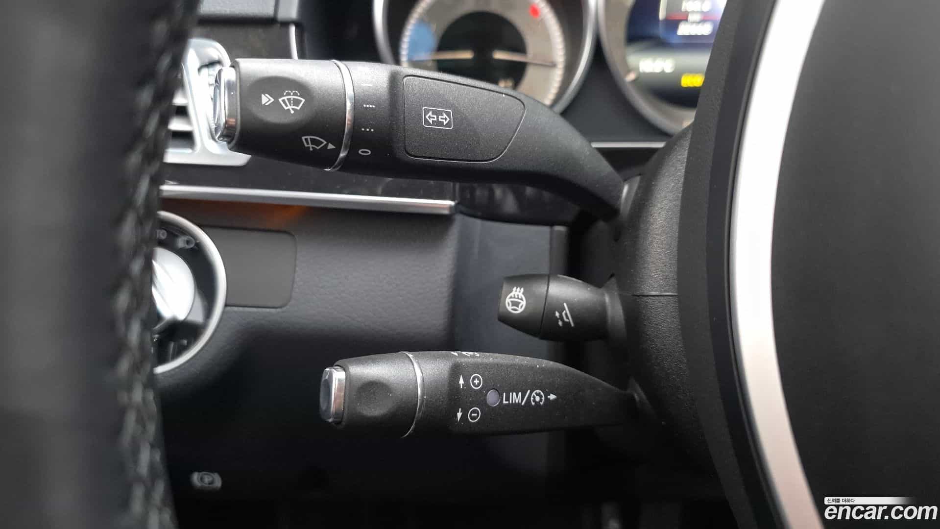 E-Class Mercedes-Benz 2013.11-OPTION-022