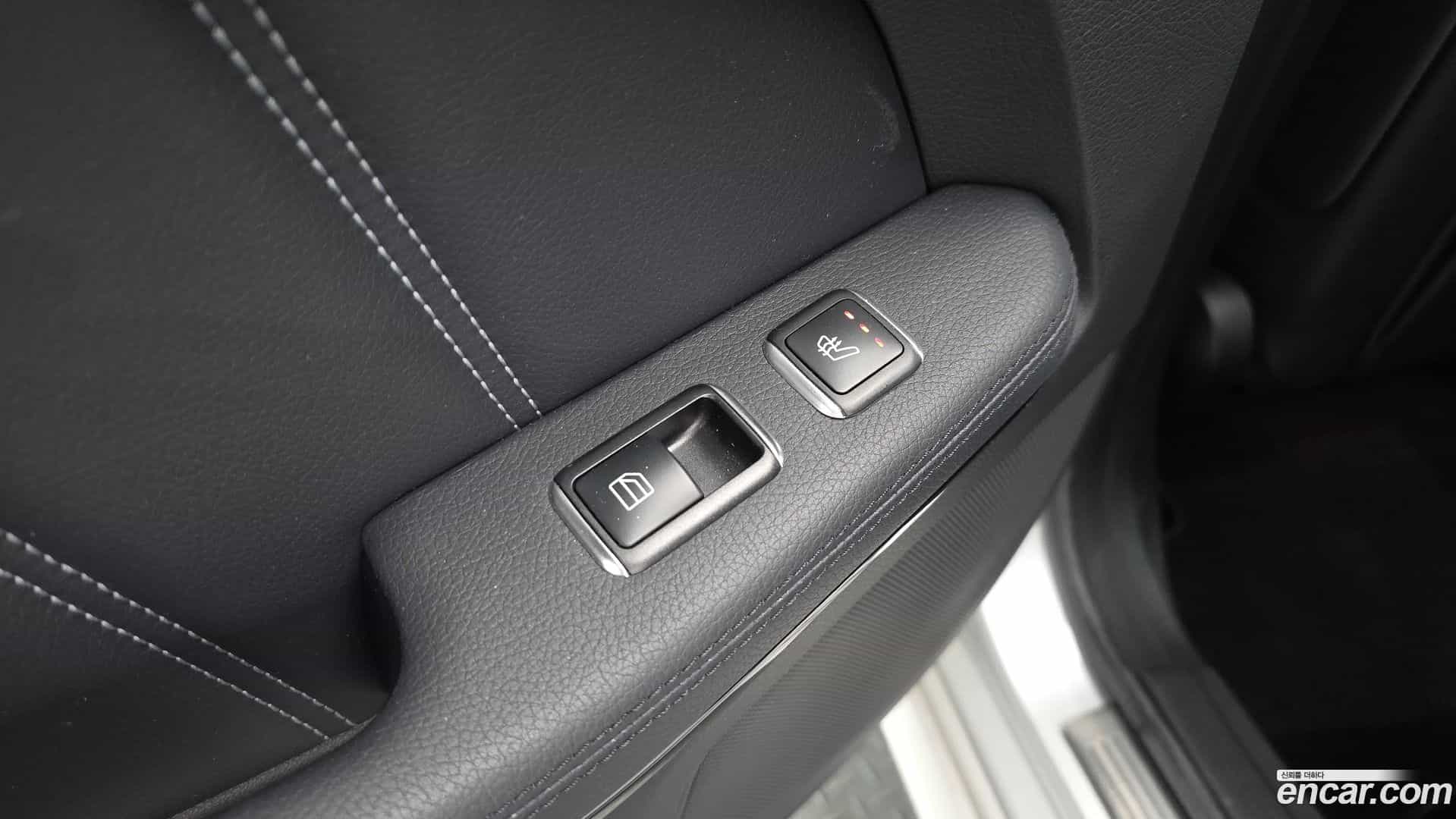 E-Class Mercedes-Benz 2013.11-OPTION-023