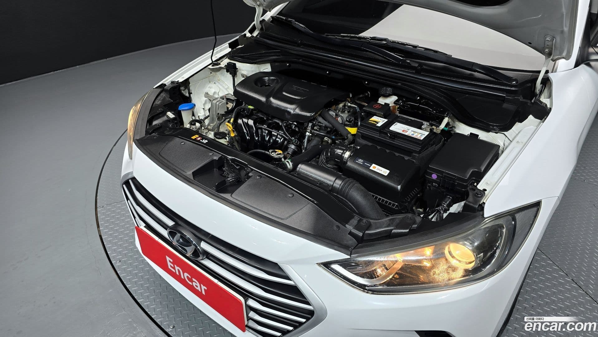 Main__Slider__Photo:AVANTE Hyundai 2017.10-5