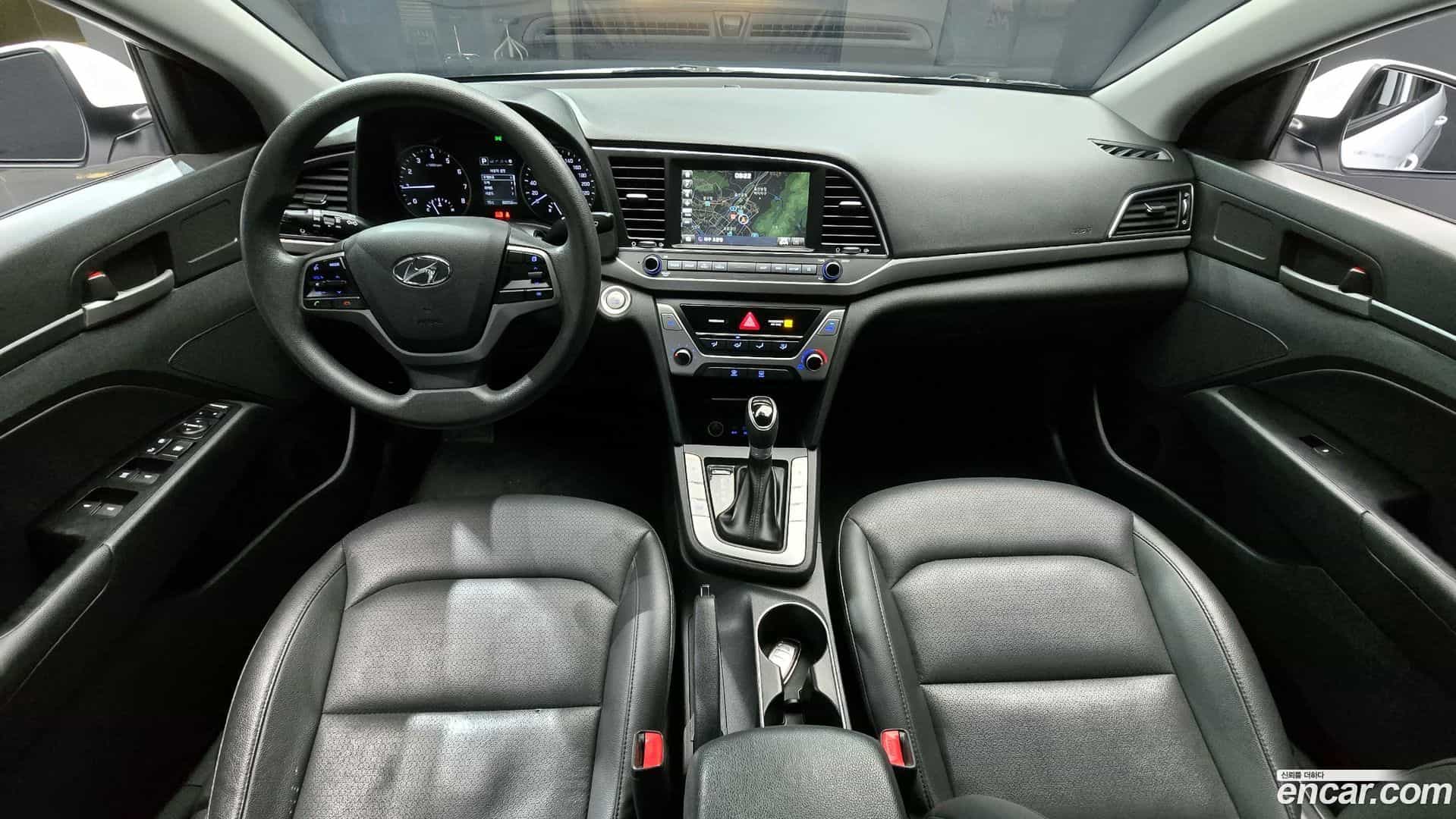 AVANTE Hyundai 2017.10-INNER-007