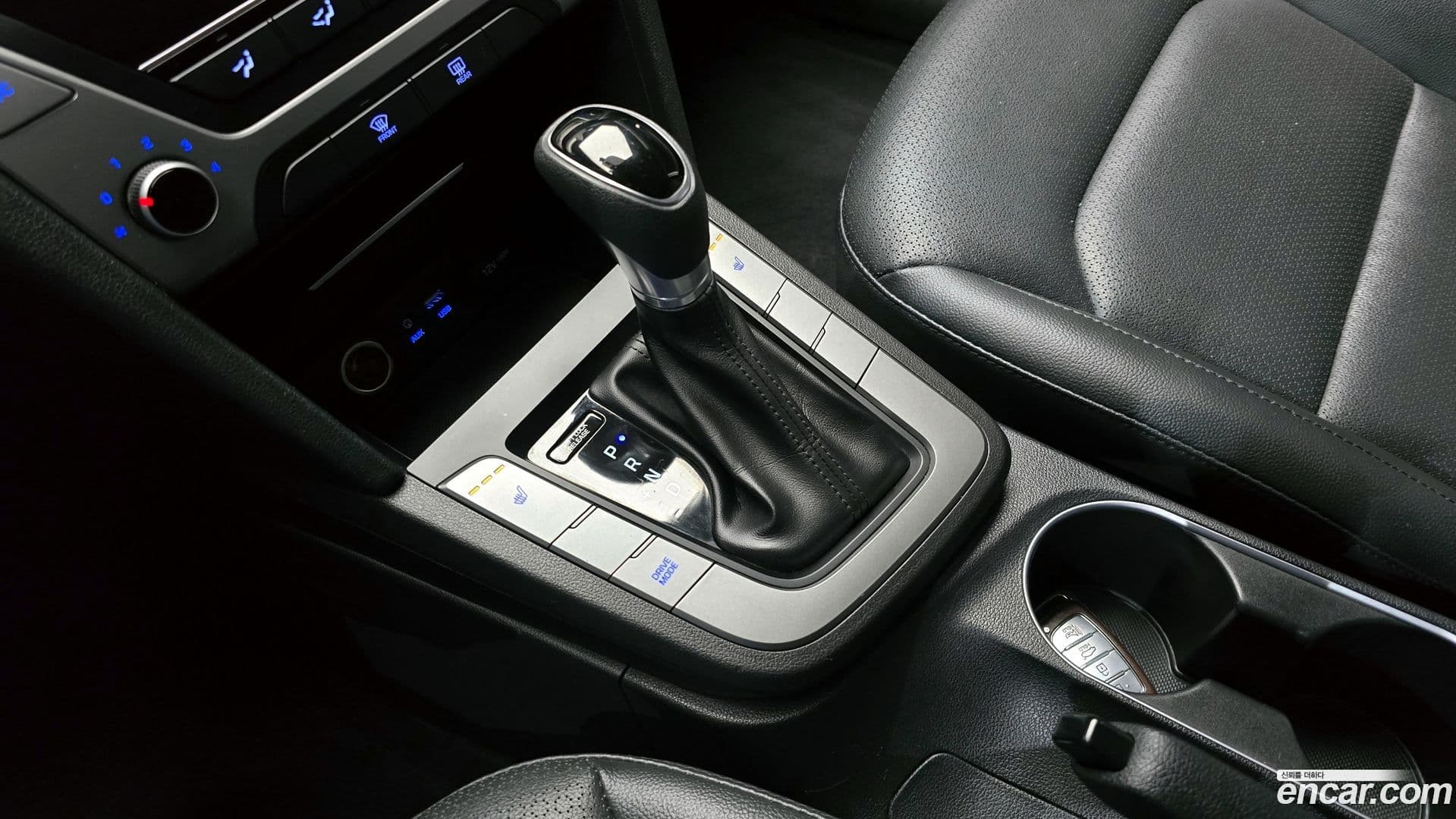 Main__Slider__Photo:AVANTE Hyundai 2017.10-8