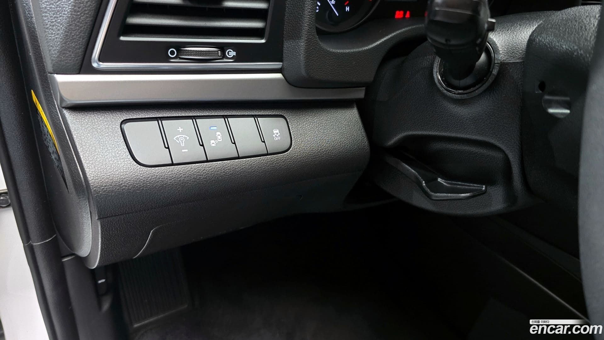 Main__Slider__Photo:AVANTE Hyundai 2017.10-14