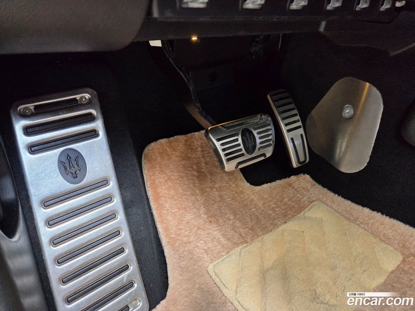 Main__Slider__Photo:Ghibli Maserati 2017.3-10