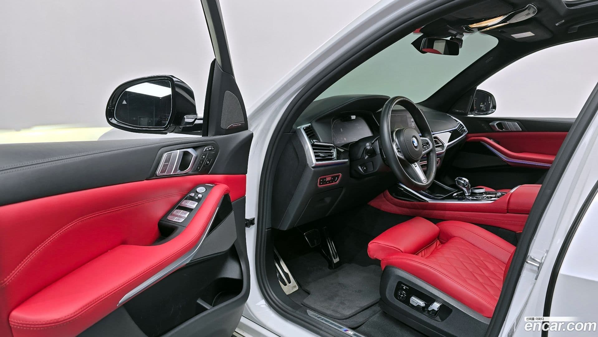 Main__Slider__Photo:X7 BMW 2020.9-10