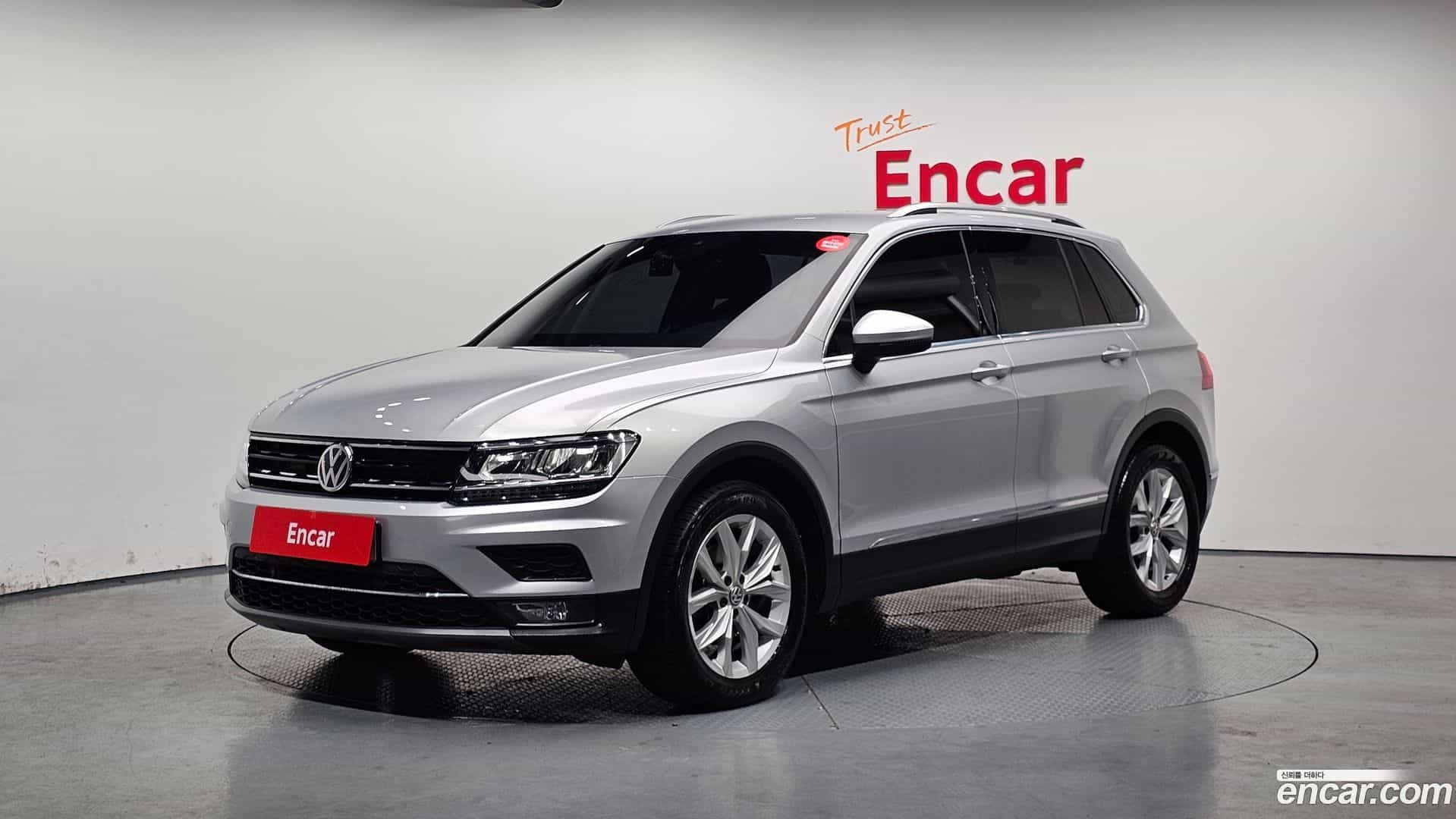 Tiguan Volkswagen 2020.5-OUTER-001