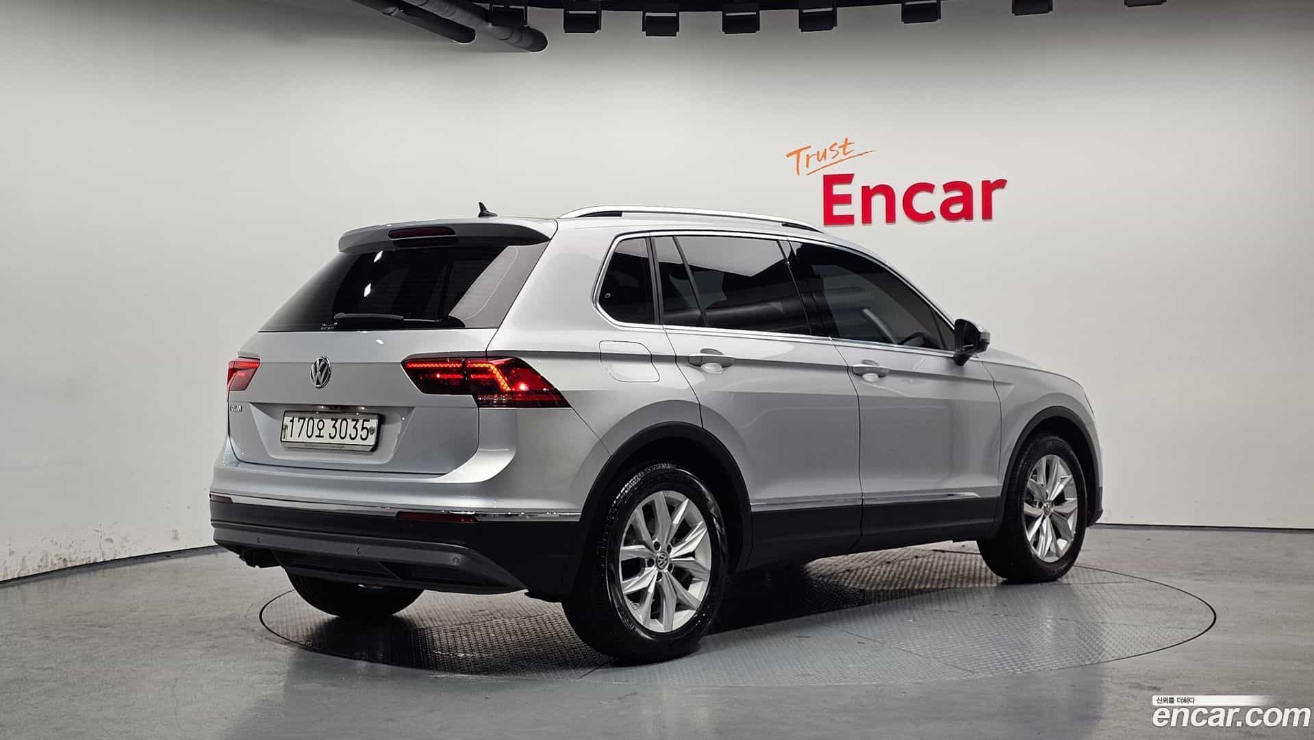 Tiguan Volkswagen 2020.5-OUTER-002