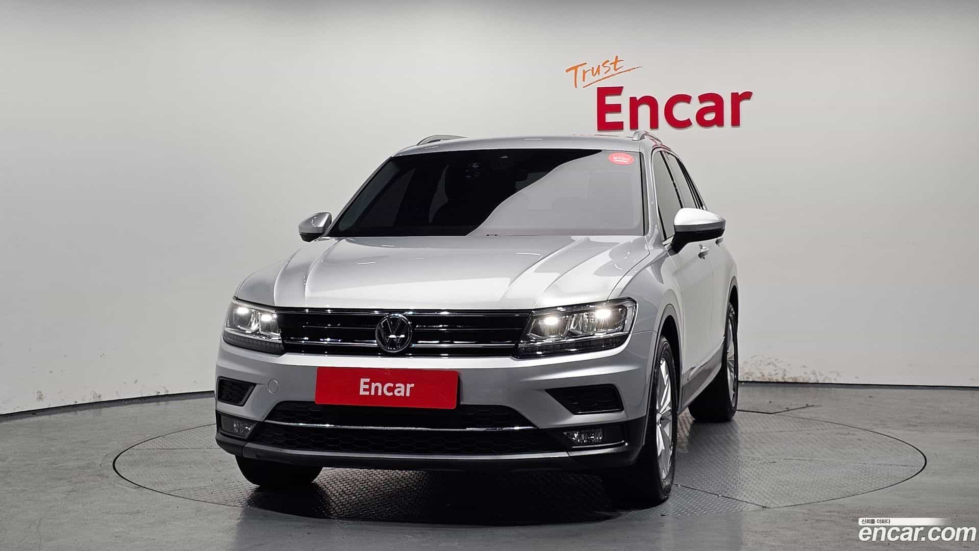 Tiguan Volkswagen 2020.5-OUTER-003