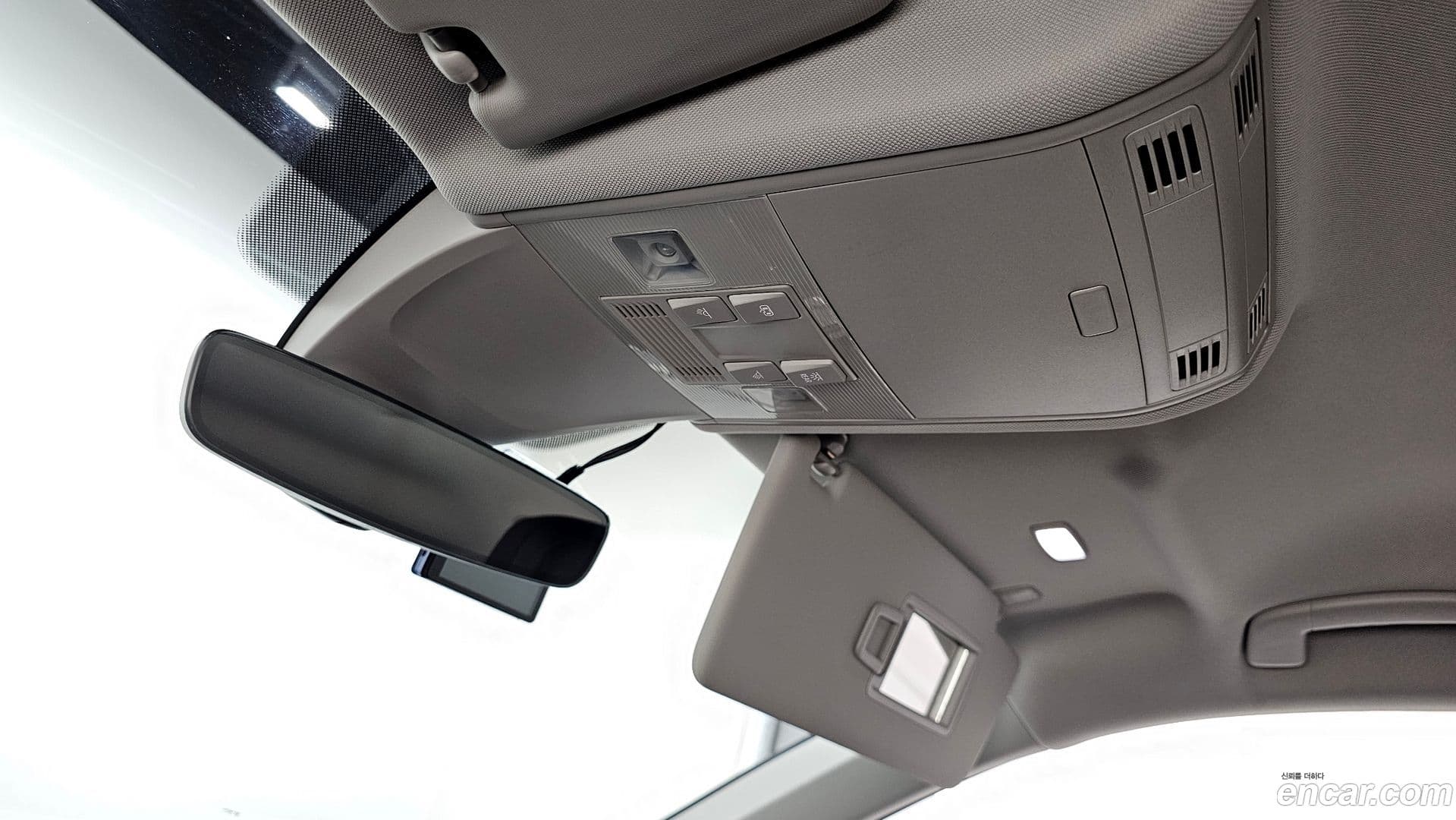 Main__Slider__Photo:Tiguan Volkswagen 2020.5-18