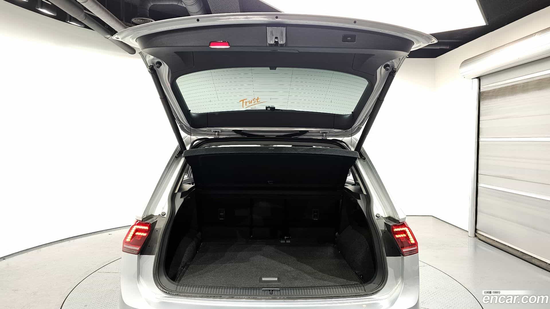 Tiguan Volkswagen 2020.5-OPTION-024