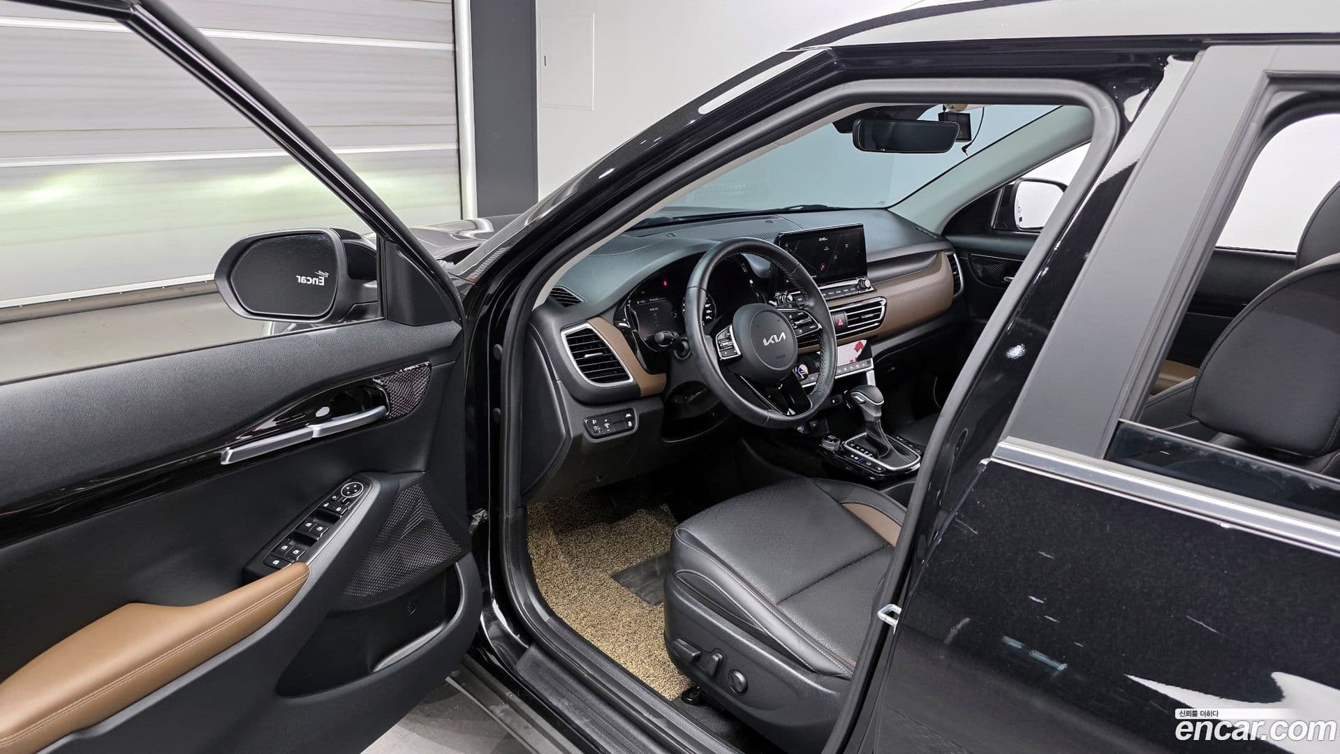 Main__Slider__Photo:Seltos Kia 2022.1-9