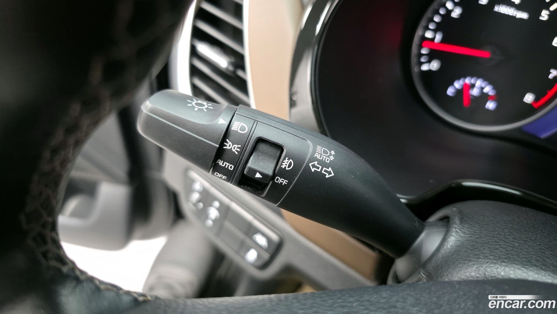 Main__Slider__Photo:Seltos Kia 2022.1-14