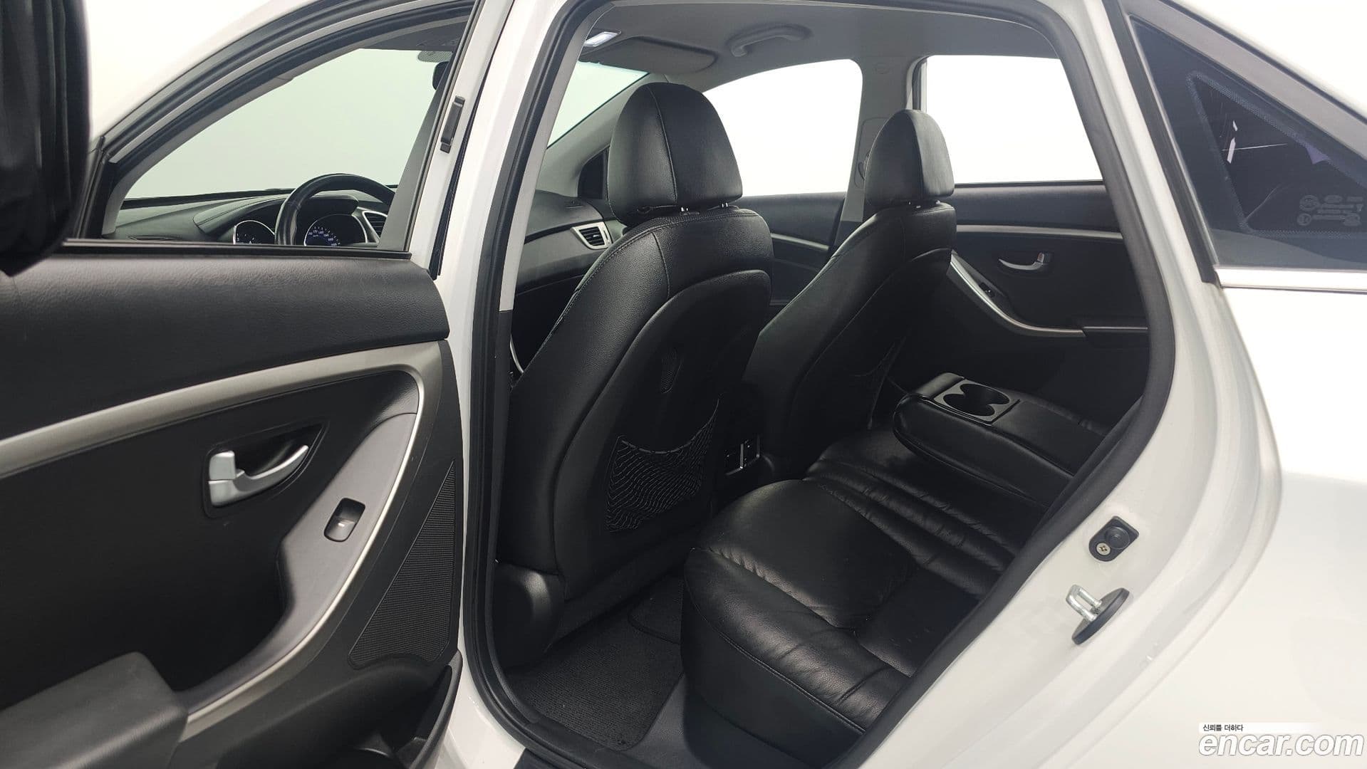 Main__Slider__Photo:i30 Hyundai 2013.5-10