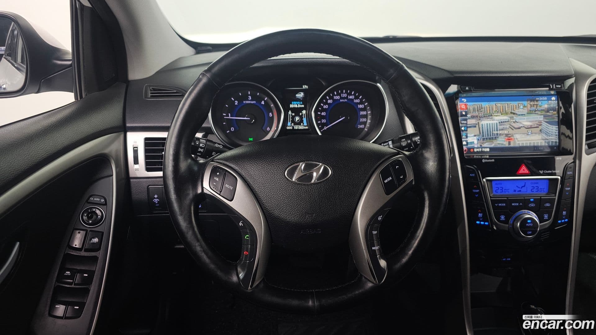 Main__Slider__Photo:i30 Hyundai 2013.5-13