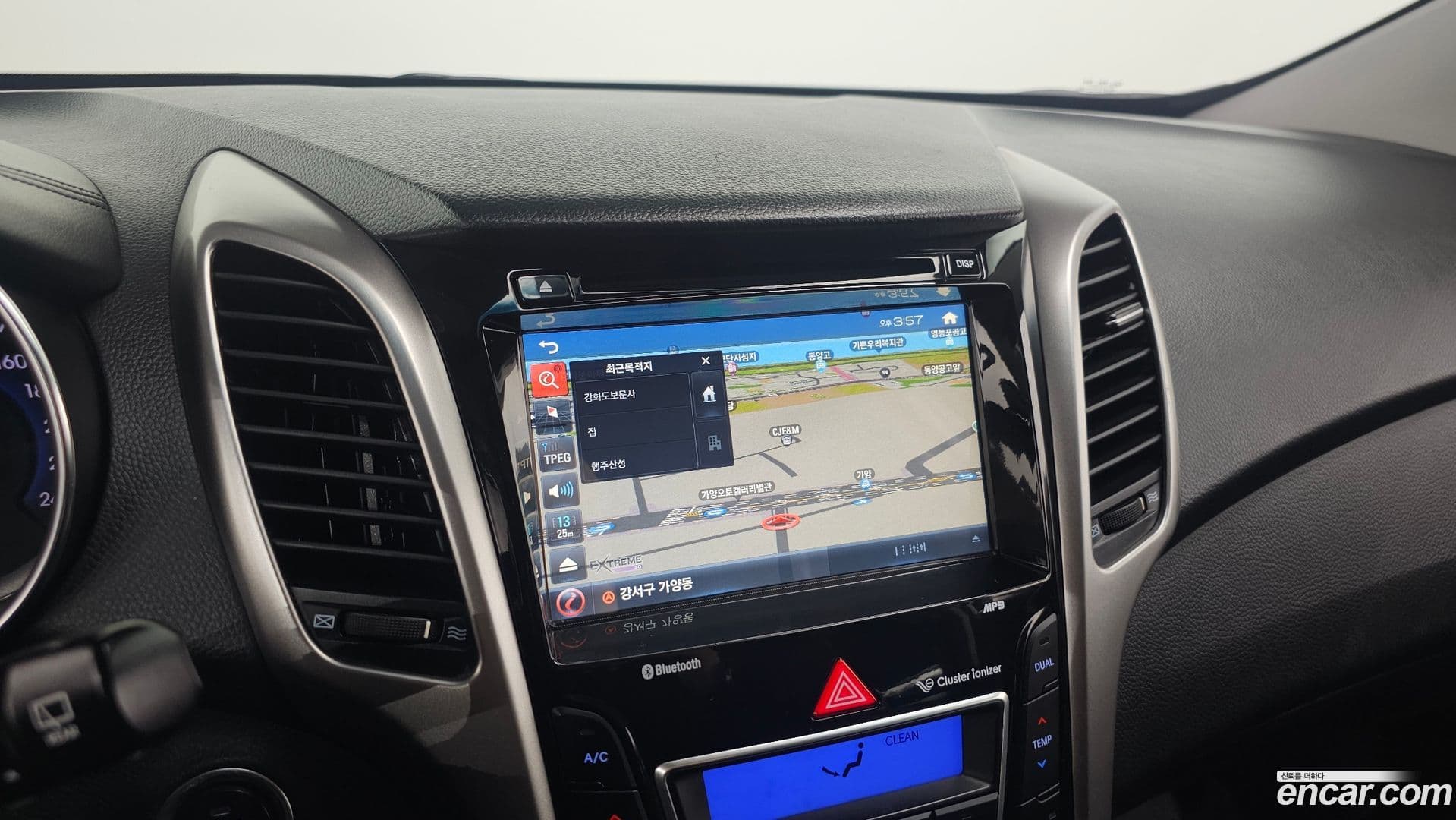 Main__Slider__Photo:i30 Hyundai 2013.5-14