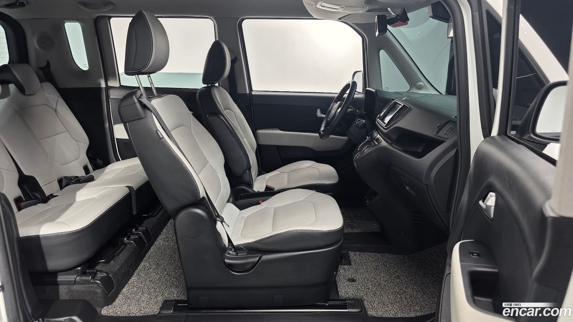 Main__Slider__Photo:RAY Kia 2022.11-9