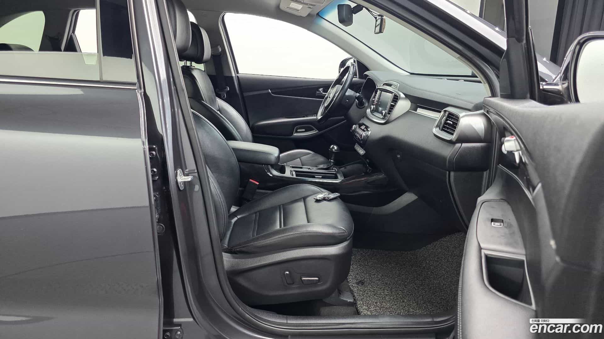 Sorento Kia 2015.9-INNER-010