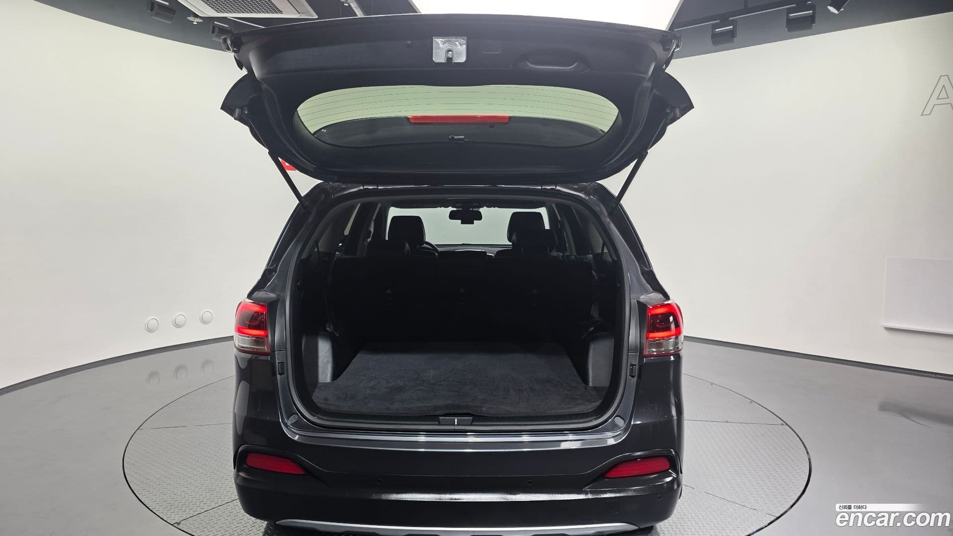 Main__Slider__Photo:Sorento Kia 2015.9-19