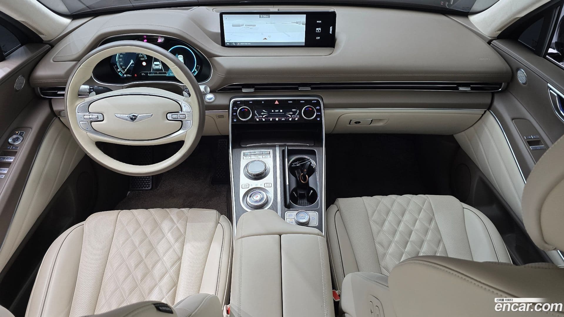 Main__Slider__Photo:GV80 Genesis 2023.5-6