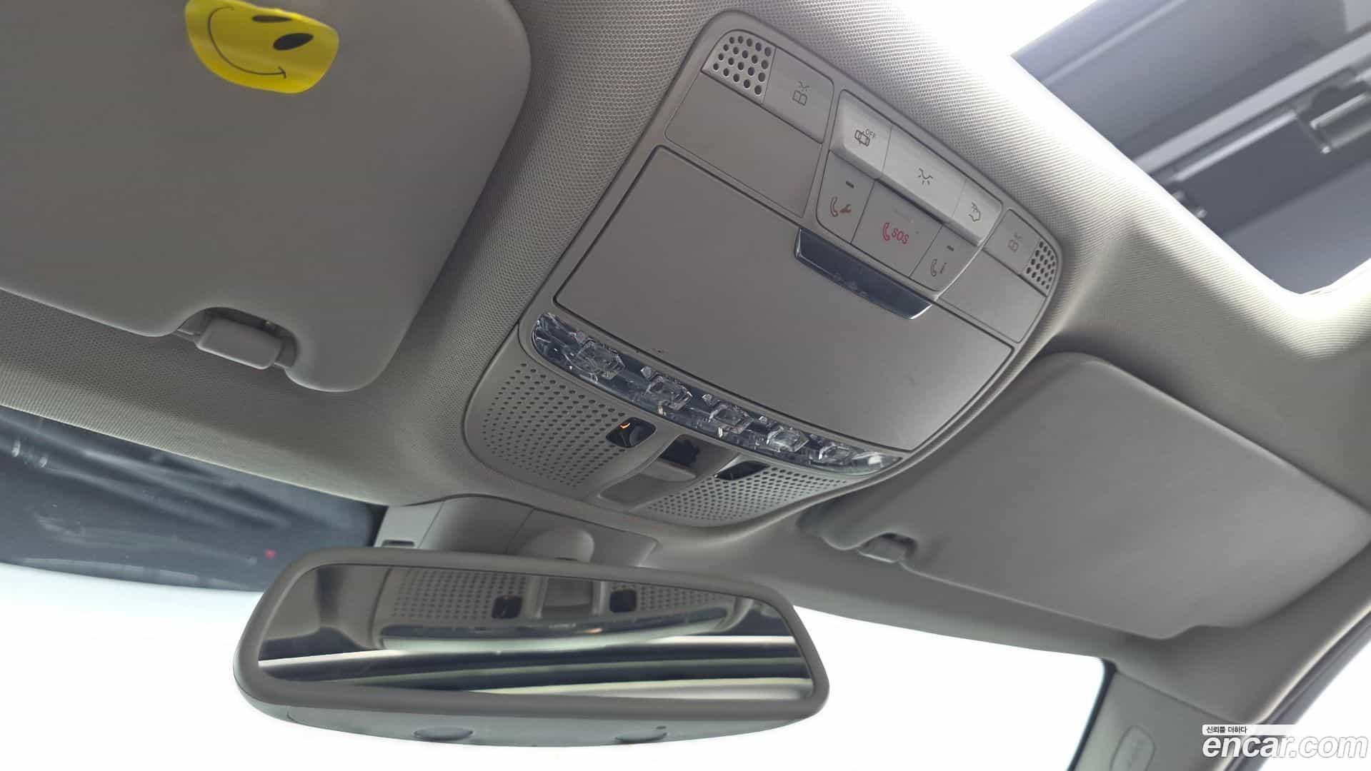 C-Class Mercedes-Benz 2018.1-OPTION-023