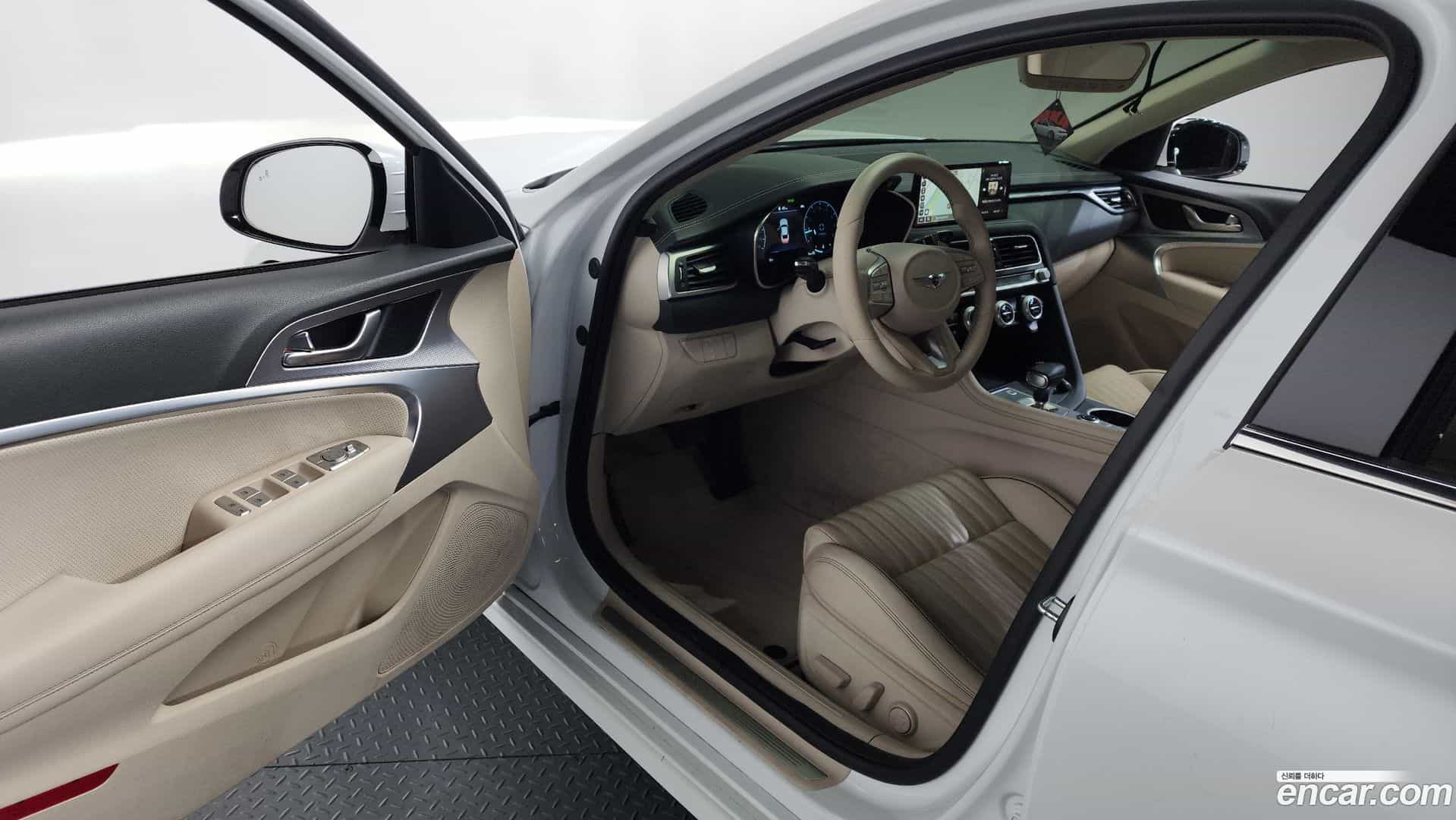 G70 Genesis 2021.8-INNER-010