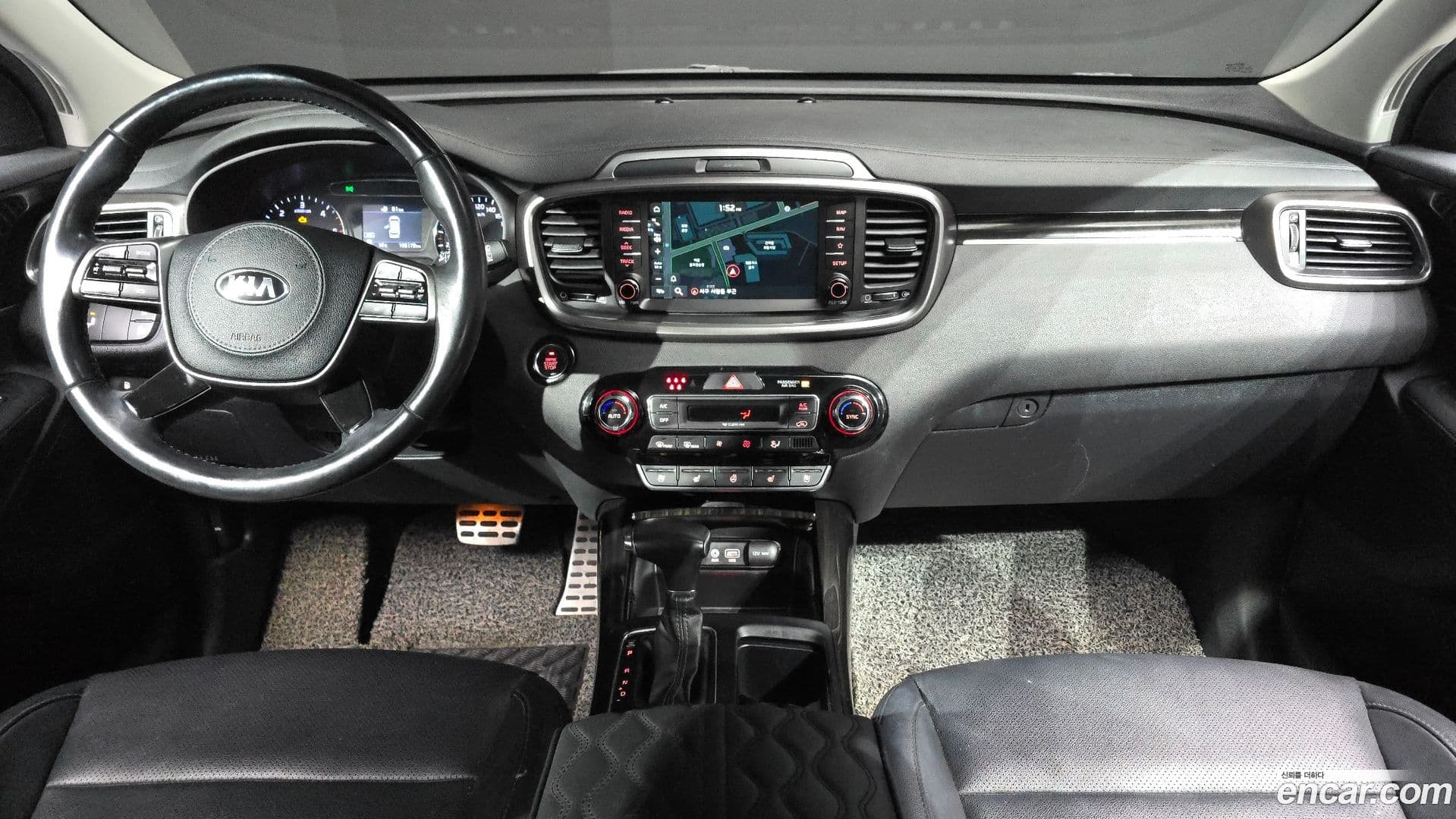 Main__Slider__Photo:Sorento Kia 2018.6-6
