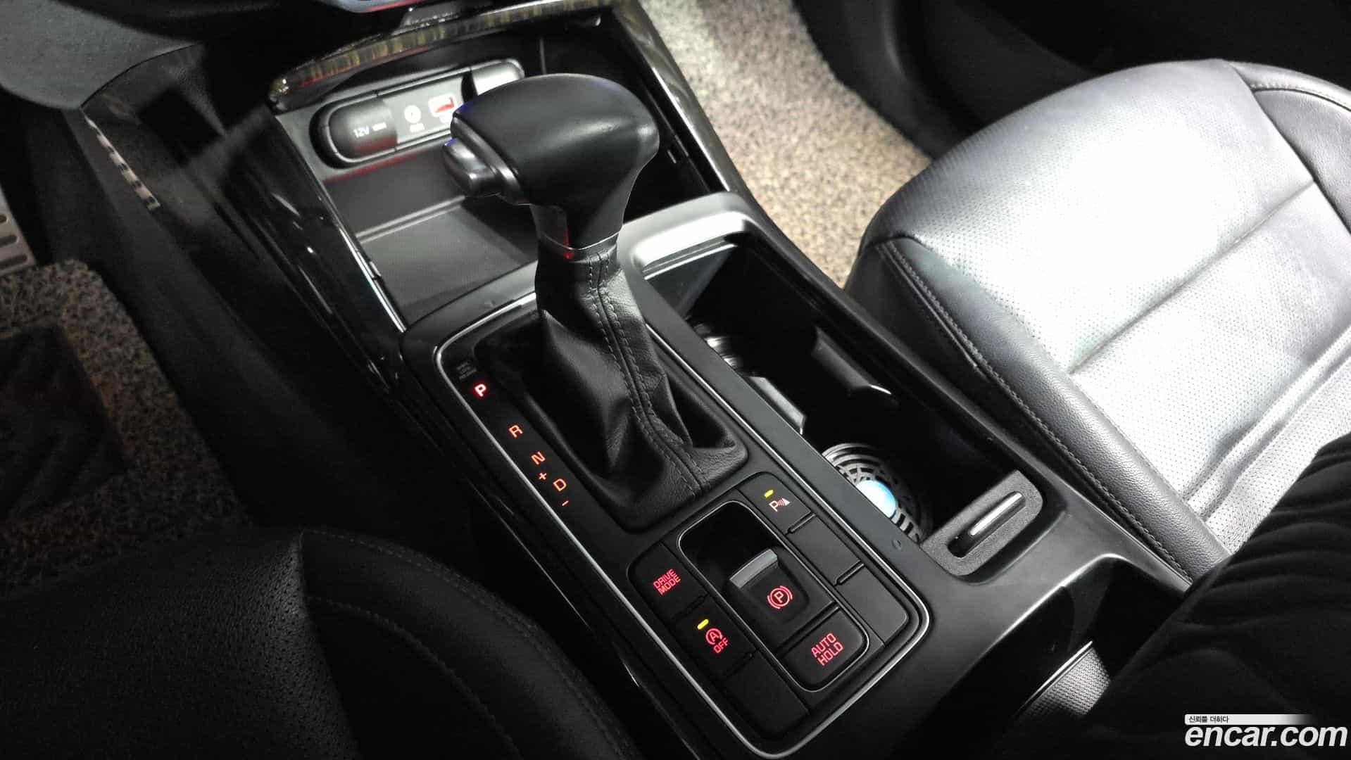 Sorento Kia 2018.6-INNER-009