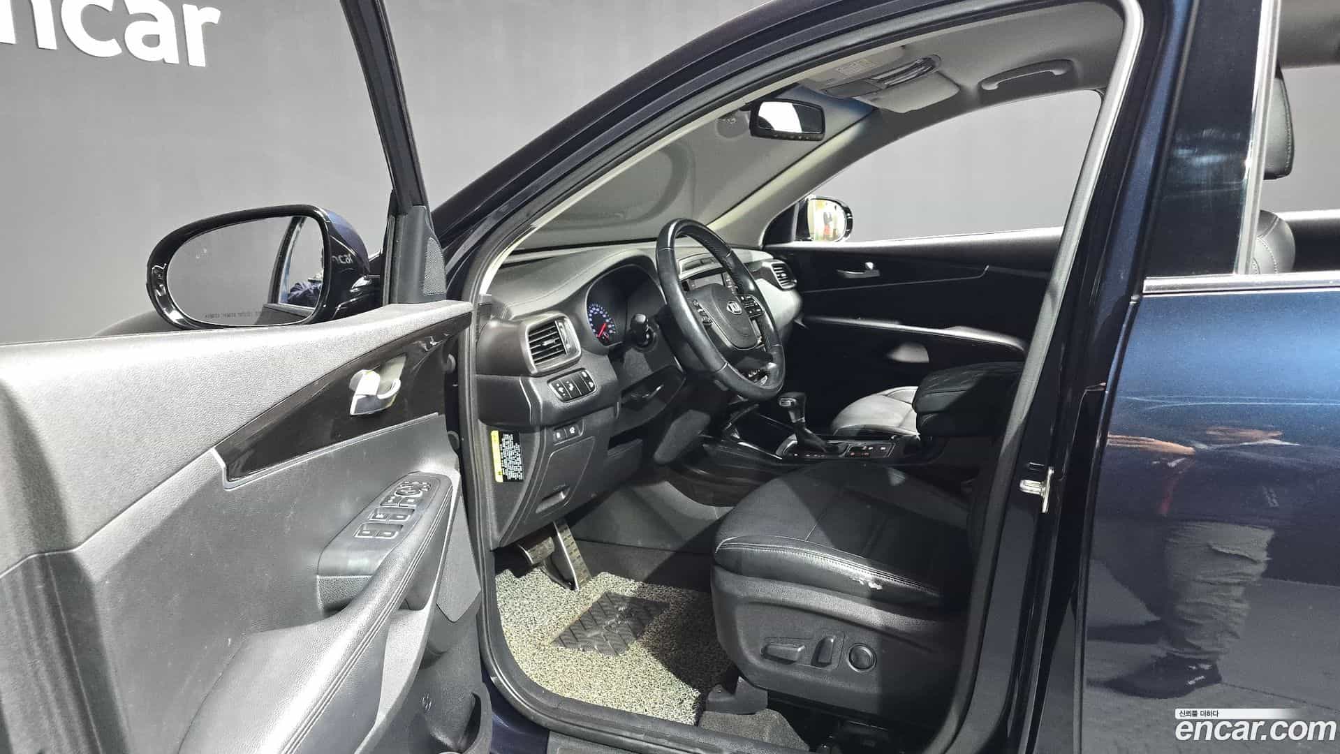 Sorento Kia 2018.6-INNER-010