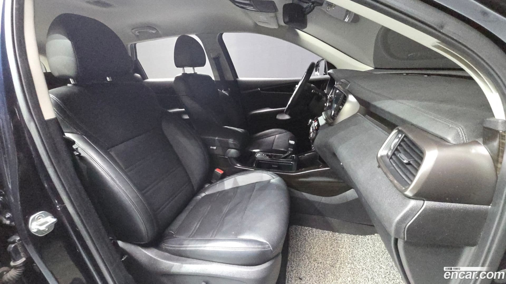 Main__Slider__Photo:Sorento Kia 2018.6-10