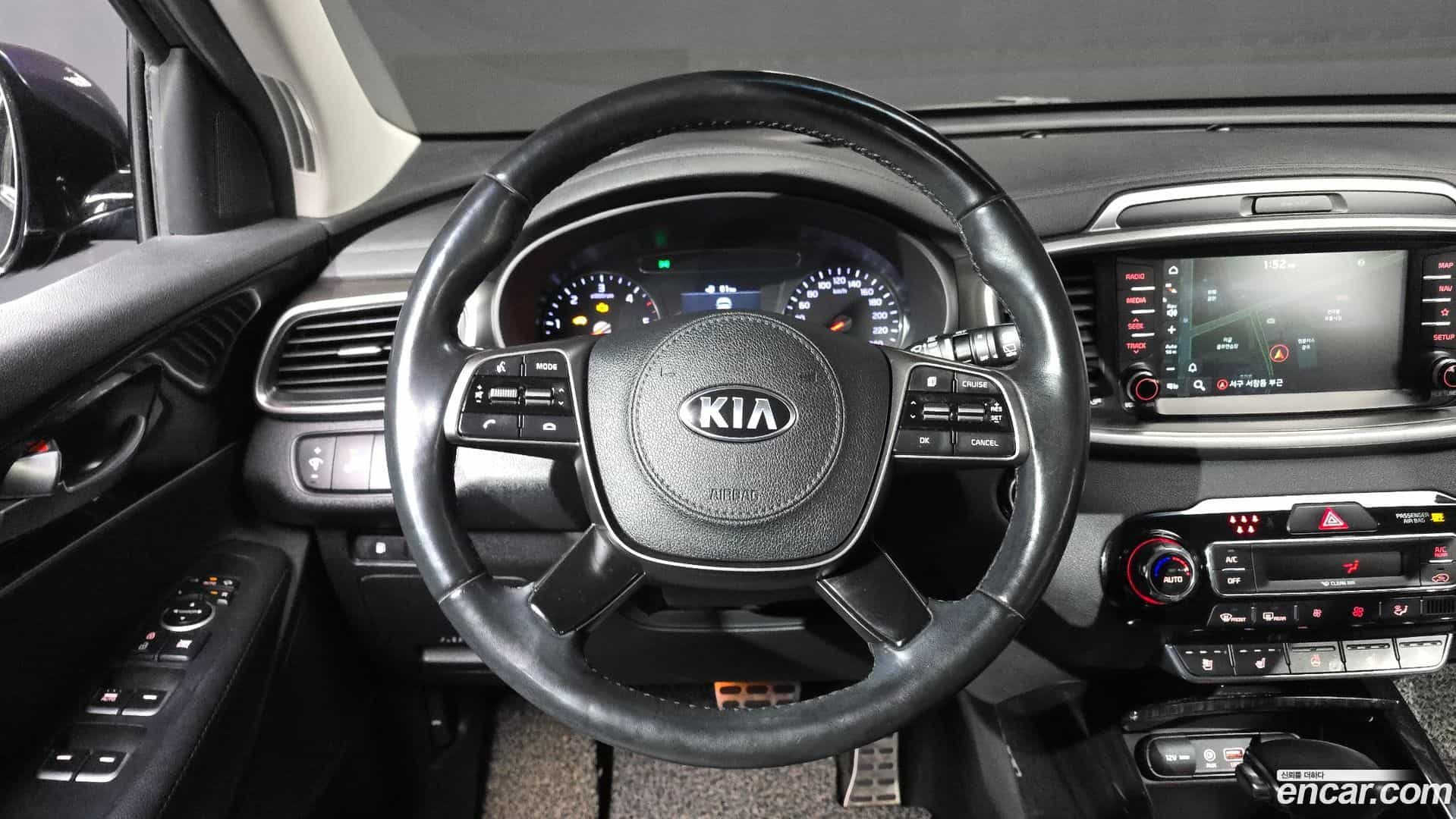 Sorento Kia 2018.6-OPTION-017
